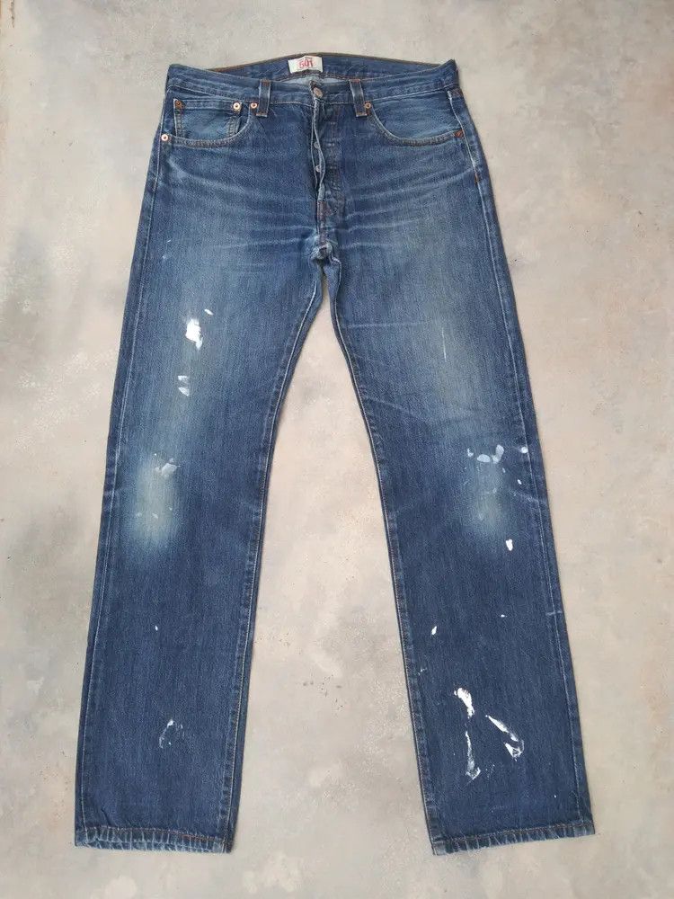 Levi's Vintage Levi's 501 Distressed Jeans 33x32 Size US 33 - 1 Thumbnail
