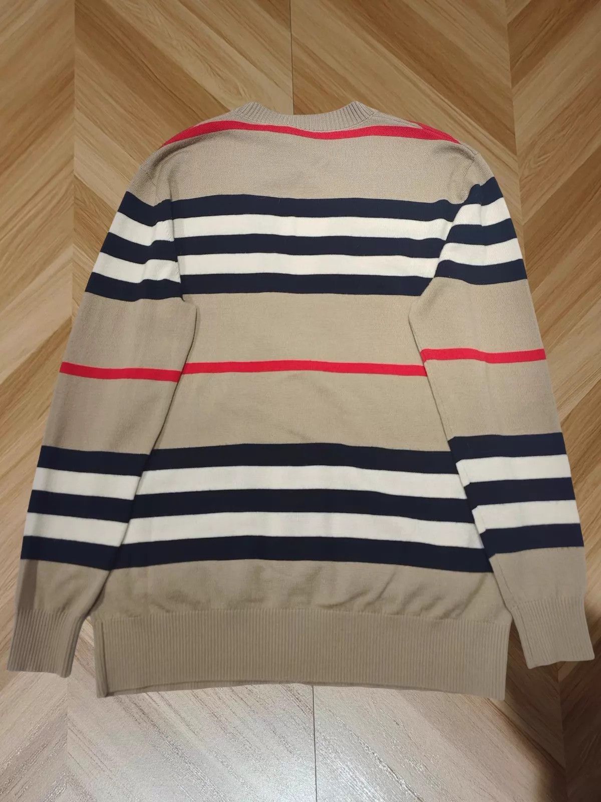 Burberry Burberry Plaid Cardigan XS New With Tags Size XS / US 0-2 / IT 36-38 - 2 Thumbnail