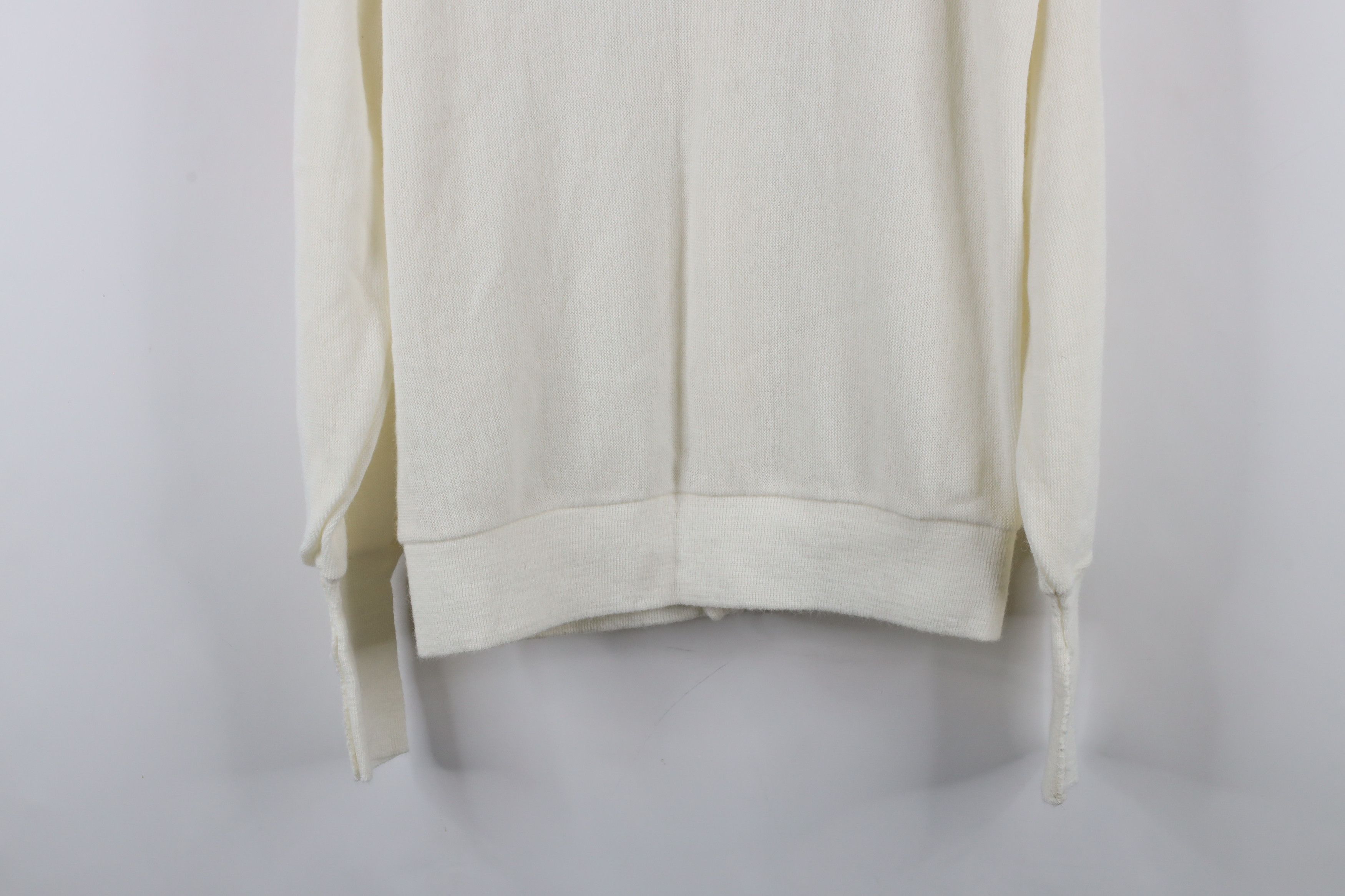 Vintage Vintage 70s Le Tigre Patch Knit Cardigan Sweater White USA Size US M / EU 48-50 / 2 - 11 Thumbnail
