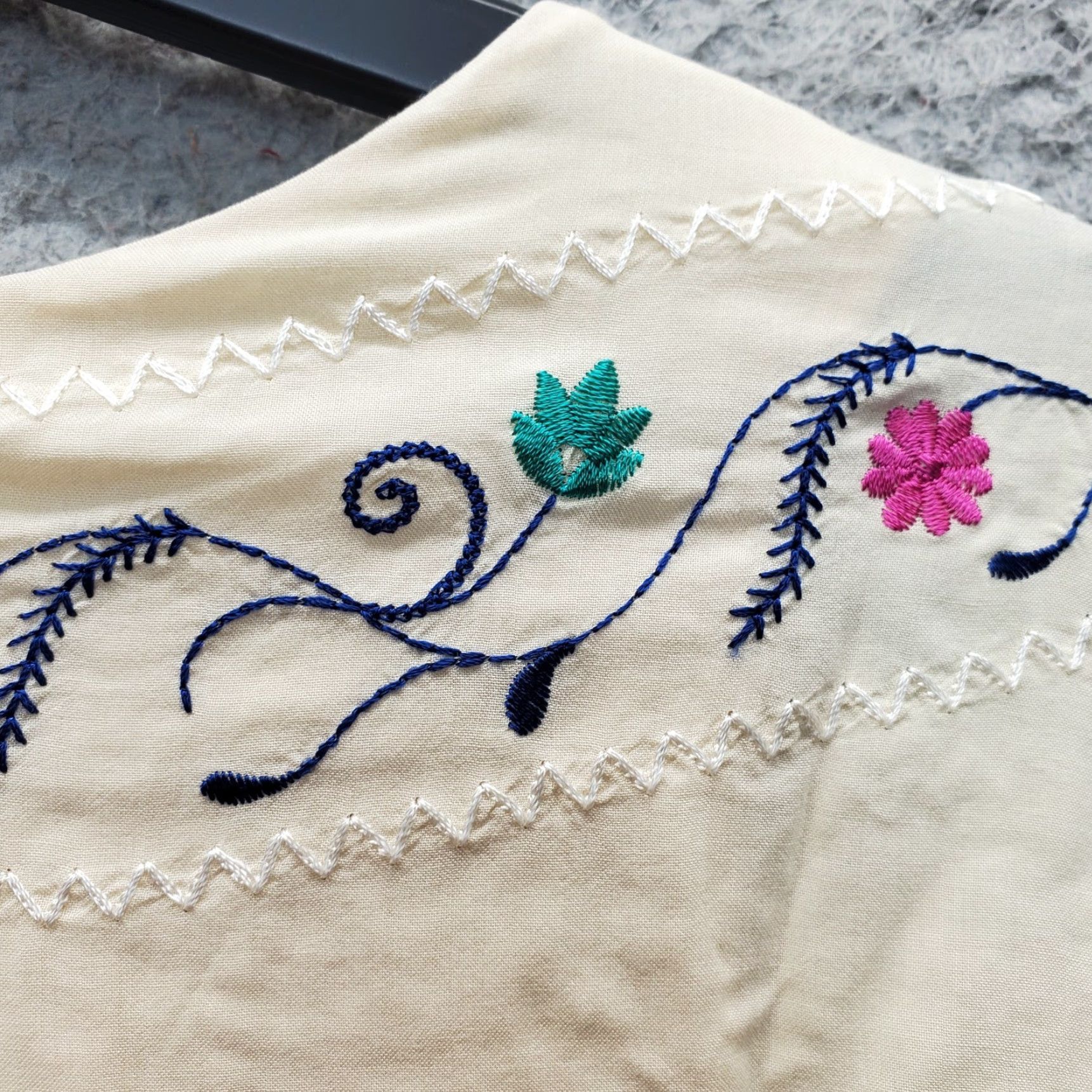 Vintage Chico's Kimono Top Womens Size 1 Tan Rayon Embroidered Flowers Sleeve Pullover Shirt Size XS / US 0-2 / IT 36-38 - 8 Thumbnail