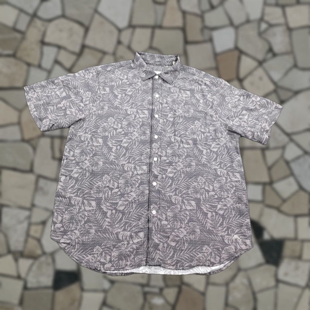 Tommy Bahama VINTAGE Tommy Bahama Shirt Mens L Gray Hawaiian Aloha Floral Leaves Button-Up Camp Short Sleeve Pocketed Size US L / EU 52-54 / 3 - 1 Thumbnail