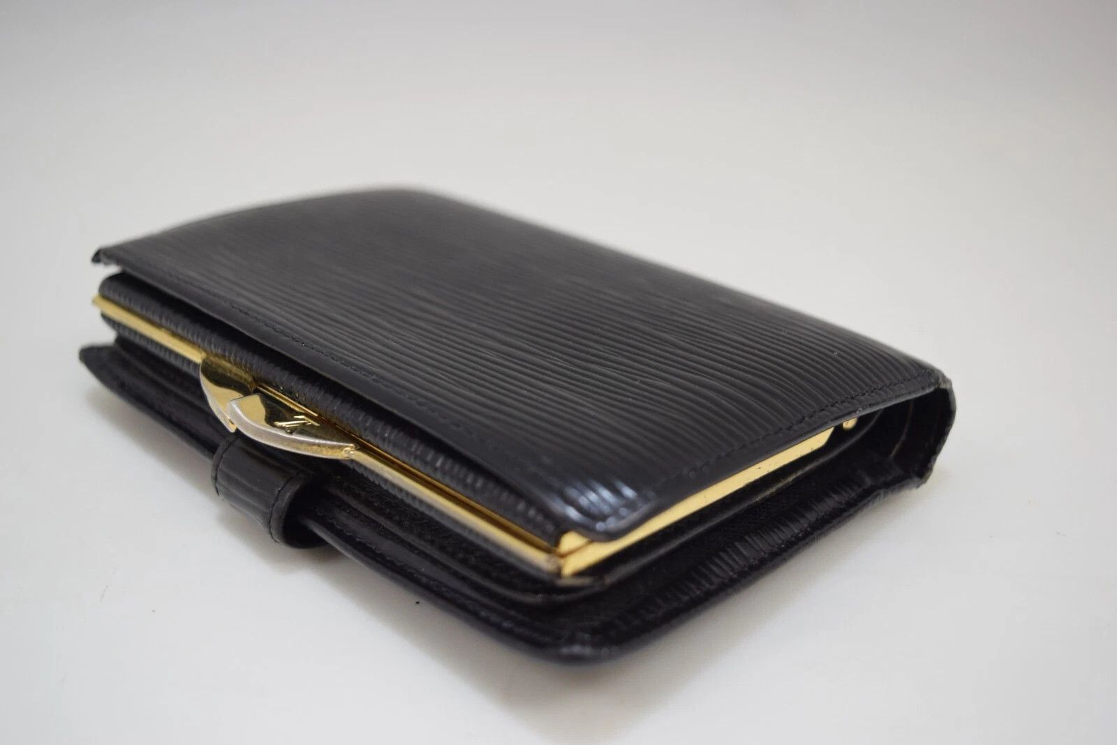 Louis Vuitton LVuitton Porte Monnaie Viennois Wallet Epi Leather M63242 Size ONE SIZE - 8 Thumbnail