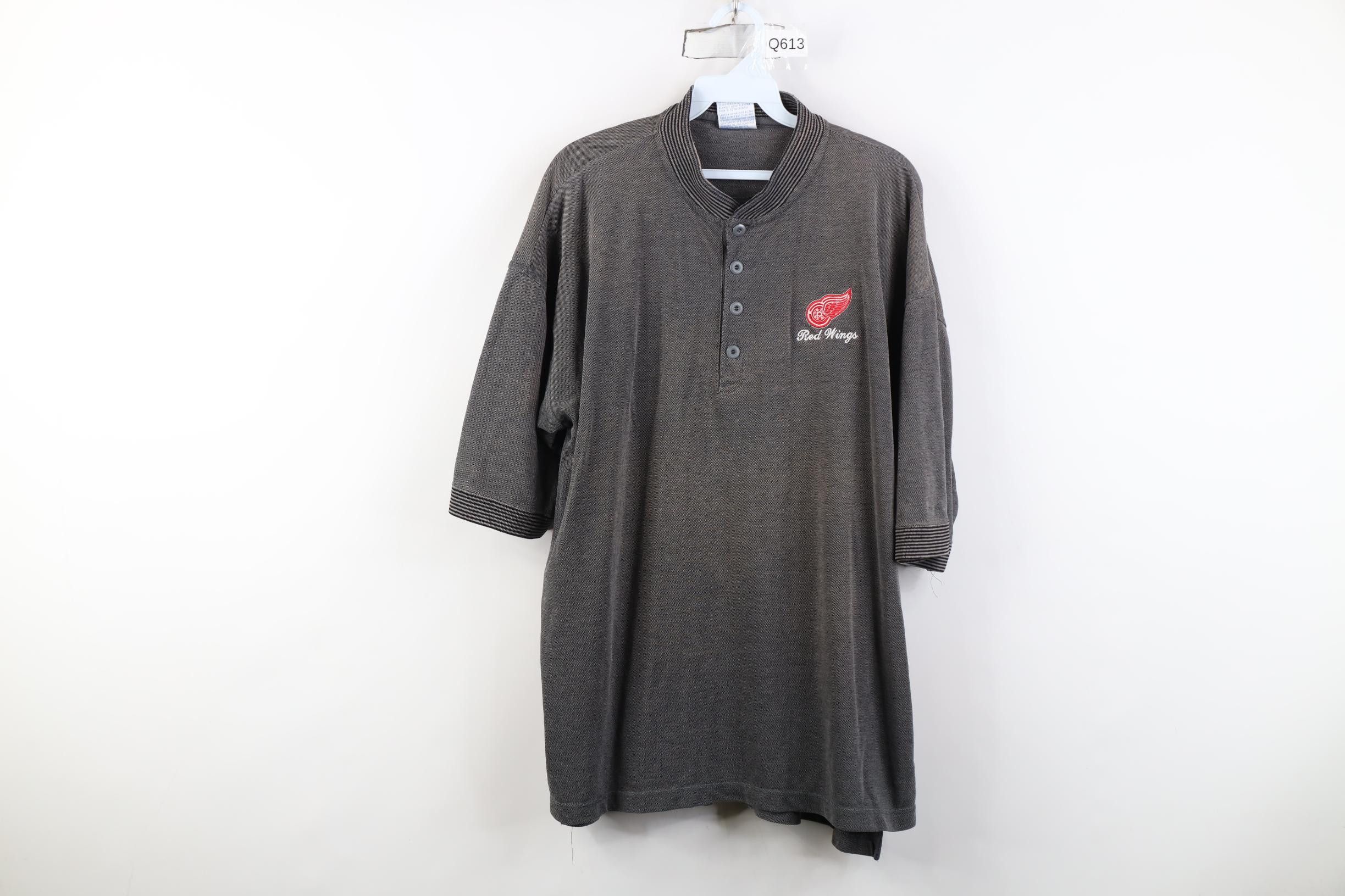 Vintage Vintage 90s Sun Faded Red Wings Hockey Knit Henley T-Shirt Size US XL / EU 56 / 4 - 1 Thumbnail
