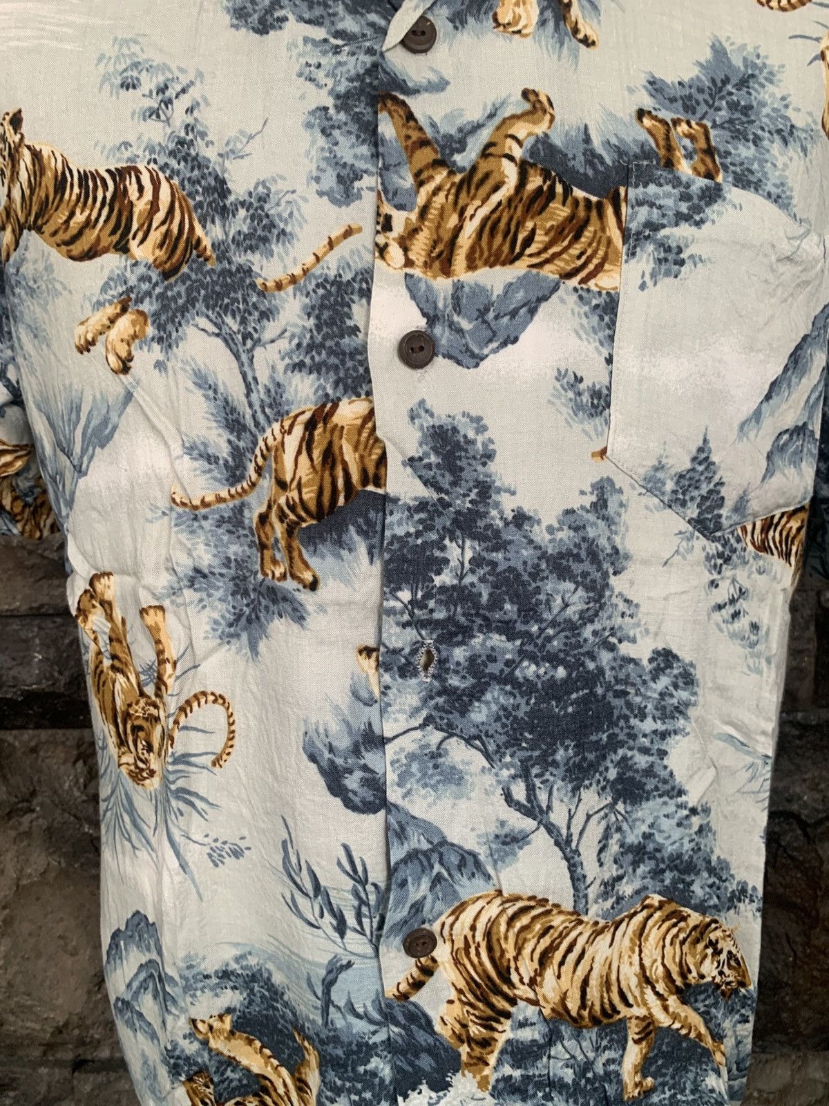 Vintage Vintage 90s Malihini Hawaii Tigers Rayon Shirt Size US M / EU 48-50 / 2 - 3 Thumbnail