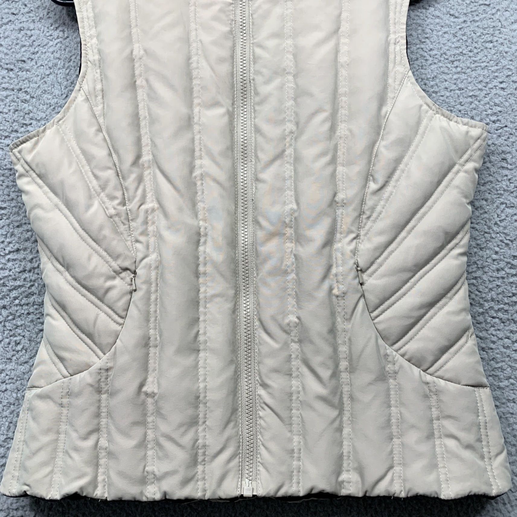 Vintage True Character Vest Women's Small Tan Brown Reversible Goose Down & Feathers Zip Machine Wash Jacket/Coat Short Sleeveless Casual Travel Outdoor Size S / US 4 / IT 40 - 3 Thumbnail
