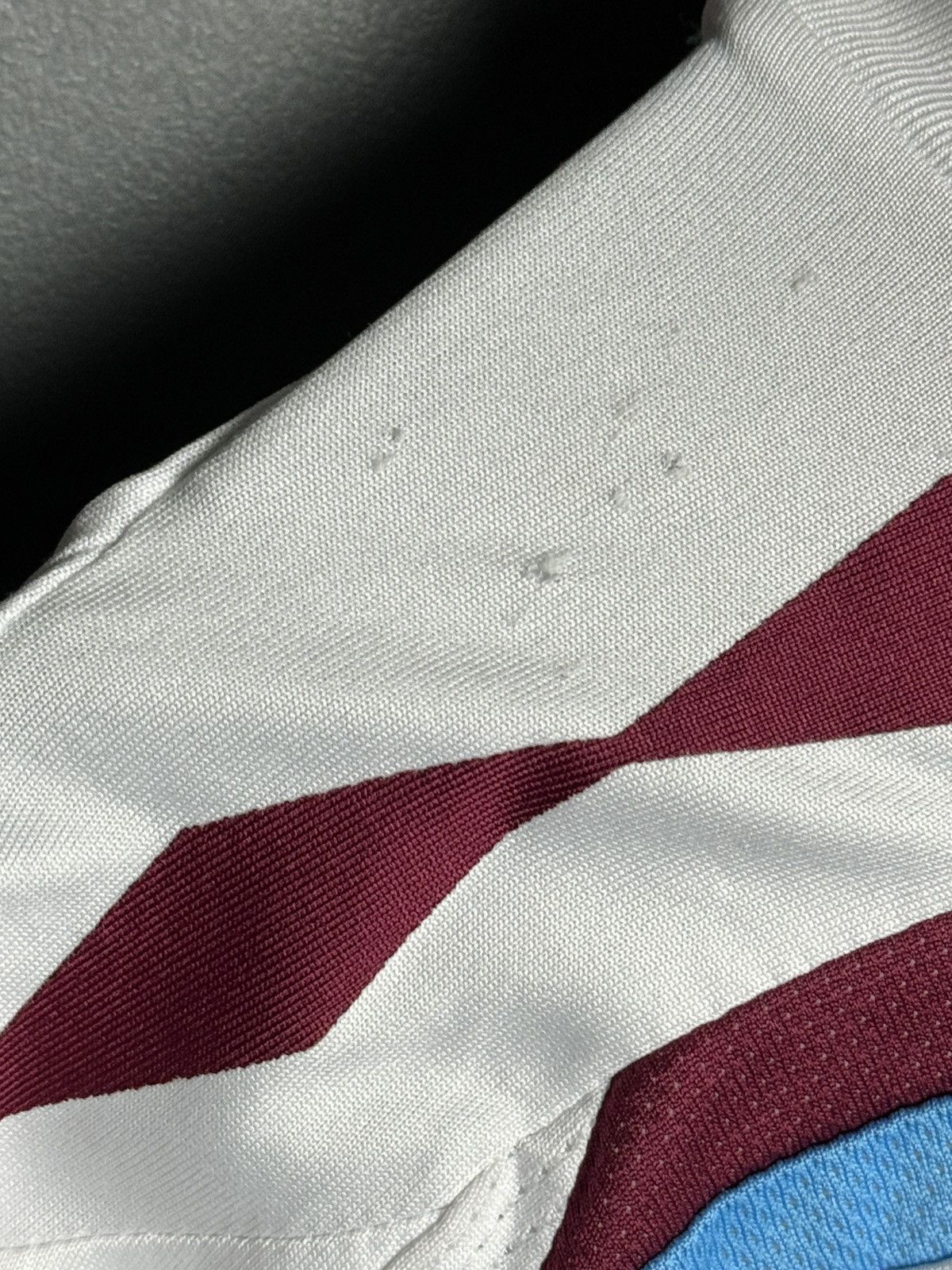 Umbro West Ham United 07/08 Away Football Jersey Size US L / EU 52-54 / 3 - 10 Thumbnail
