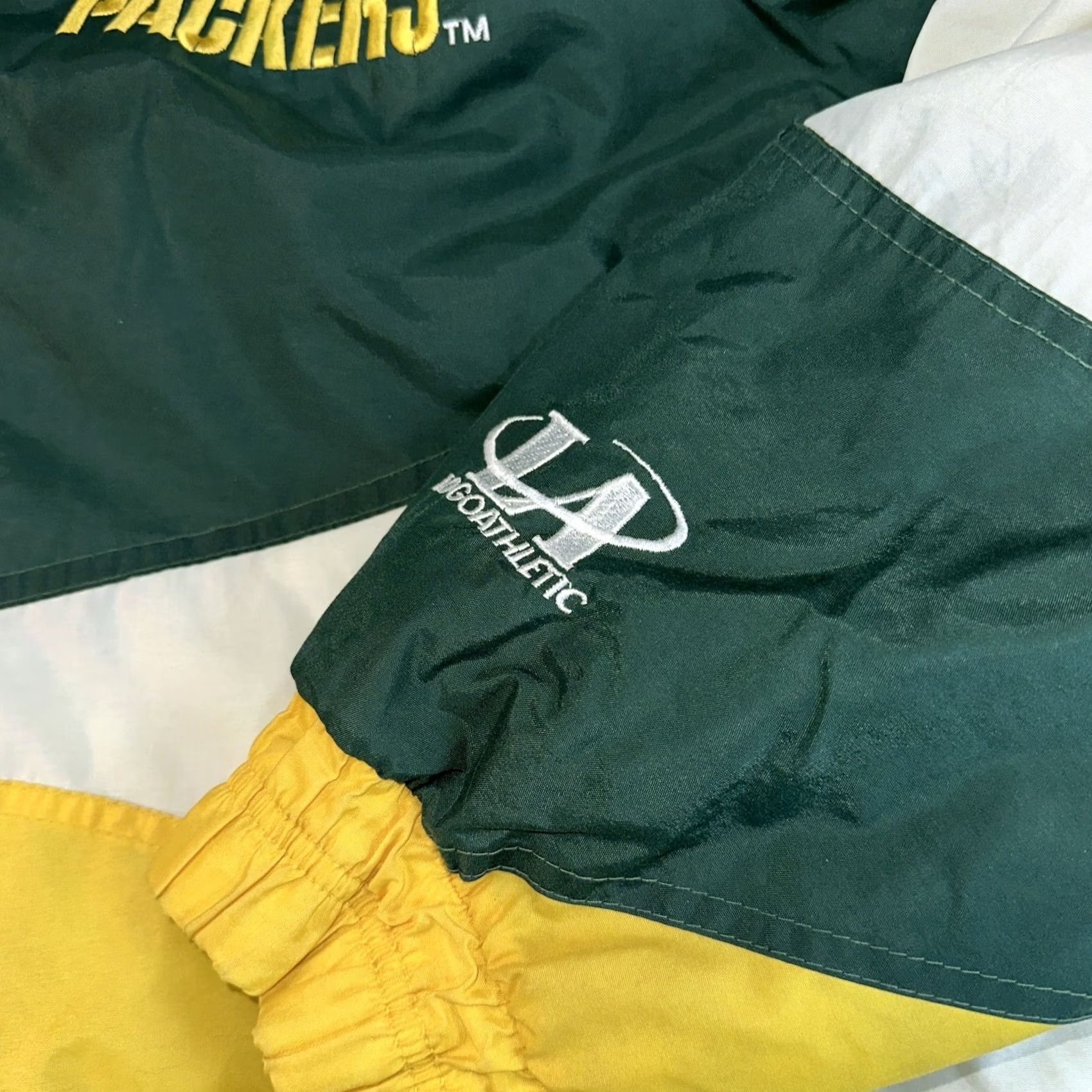 Logo Athletic VINTAGE Logo Athletic Jacket Green Bay 90s Extra Large Men’s Nylon Puffer Logo Jacket XL Green Mens Size US XL / EU 56 / 4 - 2 Thumbnail