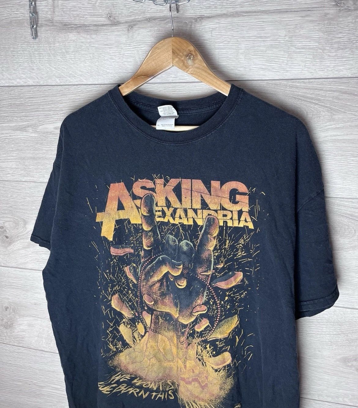 Fruit Of The Loom Vintage men’s t-shirt Asking Alexandria size Xl Size US XL / EU 56 / 4 - 2 Thumbnail