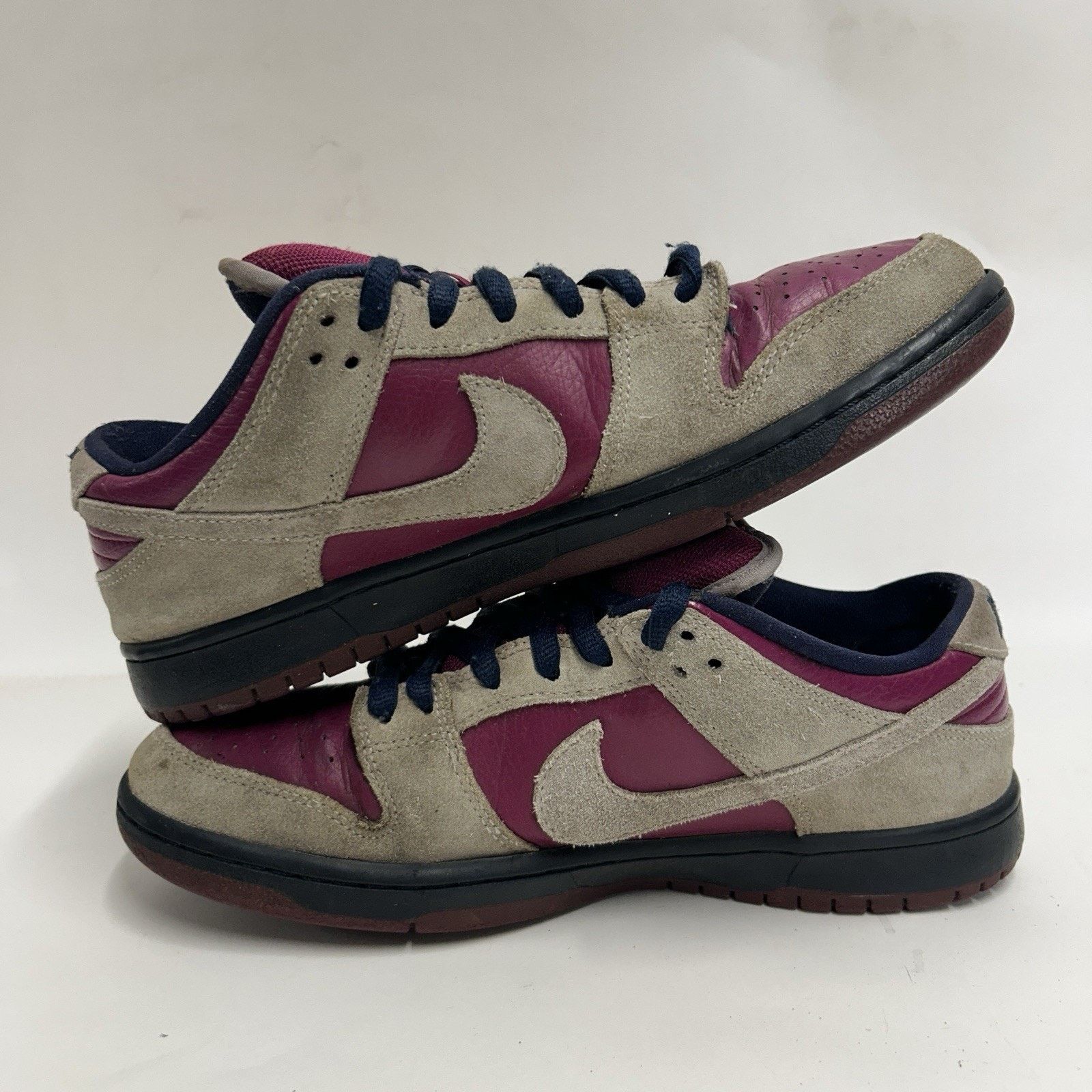 Nike Nike SB Dunk Low “True Berry Atmosphere Grey” BQ6817-001 Size US 10 / EU 43 - 3 Thumbnail