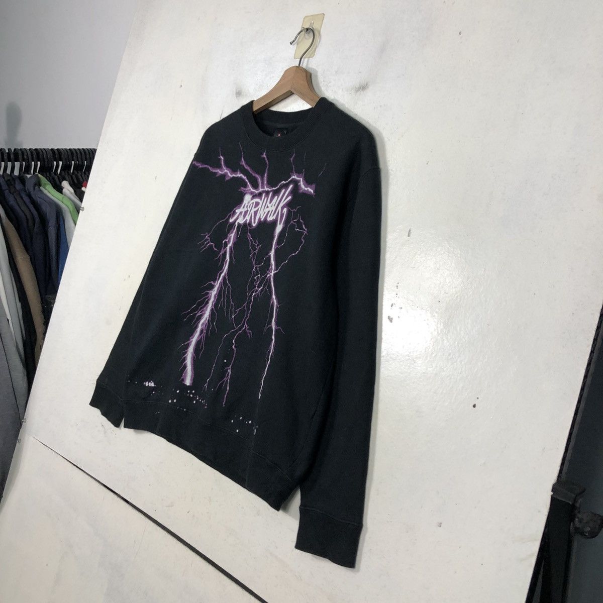 Japanese Brand 📌Vintage Sweatshirt Airwalk Storm Design Big Logo Size US L / EU 52-54 / 3 - 4 Thumbnail