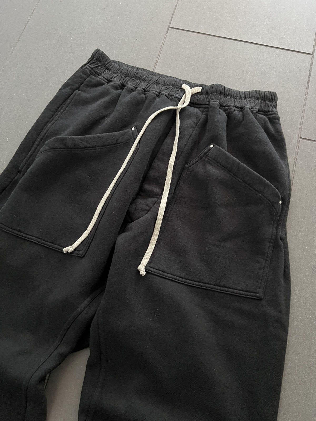 Rick Owens Rick Owens DRKSHDW Cargo Sweats Size US 32 / EU 48 - 2 Thumbnail