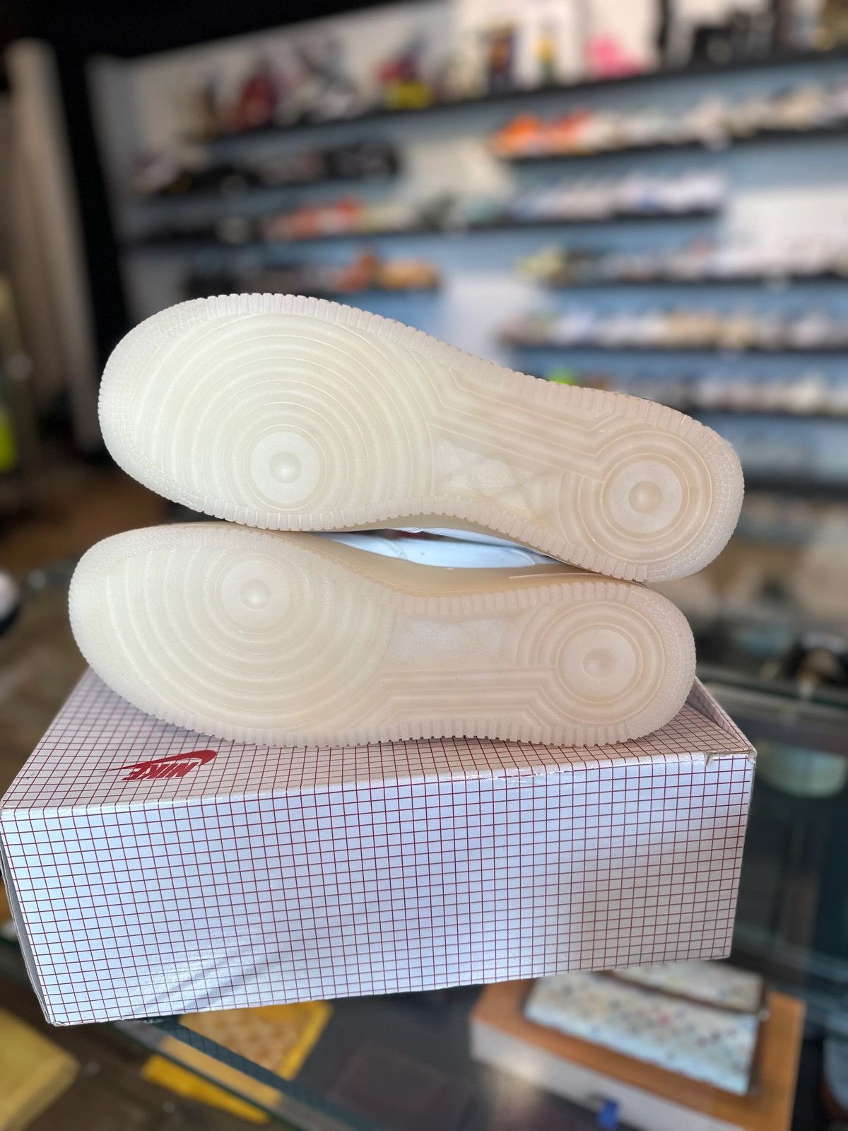 Nike AF1 XXX Pearl Collection White DS OG Size 11 Size US 11 / EU 44 - 4 Thumbnail