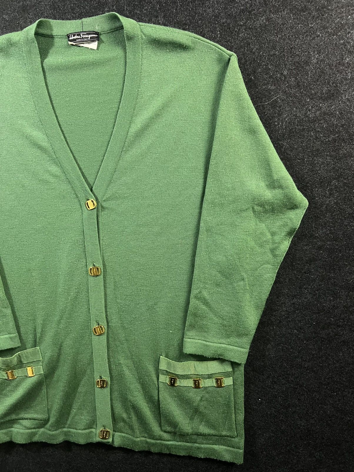 Salvatore Ferragamo 90’s salvatore ferragamo green knitted cardigan gold button Size US L / EU 52-54 / 3 - 1 Thumbnail