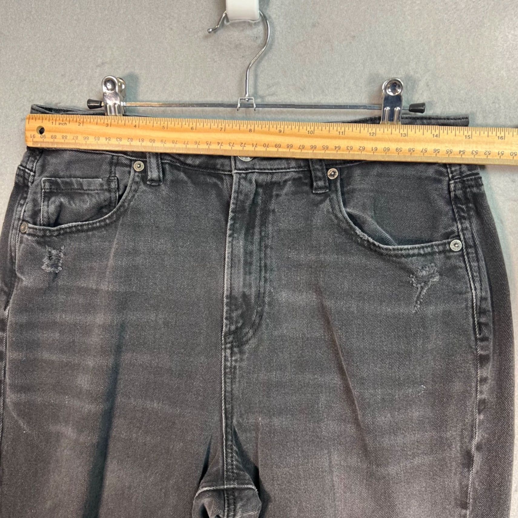 American Eagle Outfitters American Eagle Outfitters Jeans Distressed Black 10 Short Comfort Stretch Waist 5-Pocket Denim High Rise Womens Jeans Size 32" / US 10 / IT 46 - 5 Thumbnail