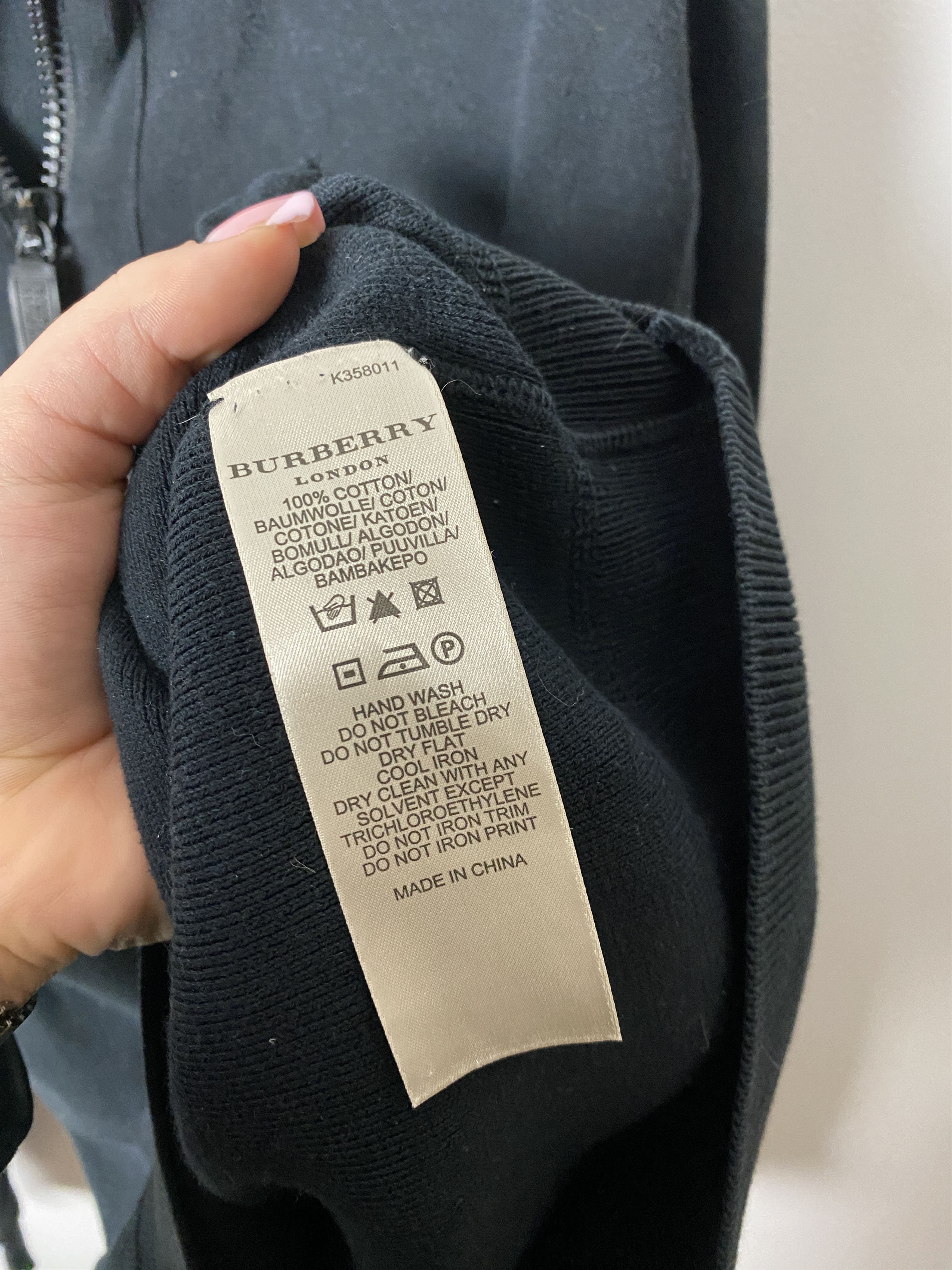Burberry Burberry big logo zip-up sweatshirt Size US XL / EU 56 / 4 - 4 Thumbnail