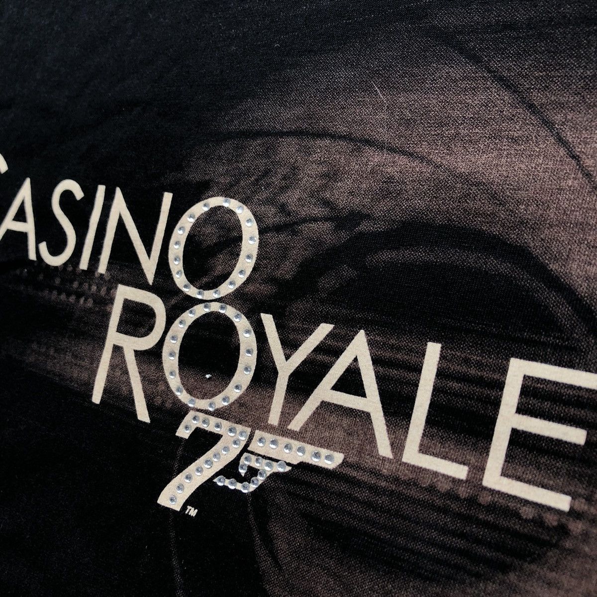 Vintage VINTAGE CASINO ROYAL 007 MOVIE by COLUMBIA PICTURES Size US XL / EU 56 / 4 - 3 Thumbnail