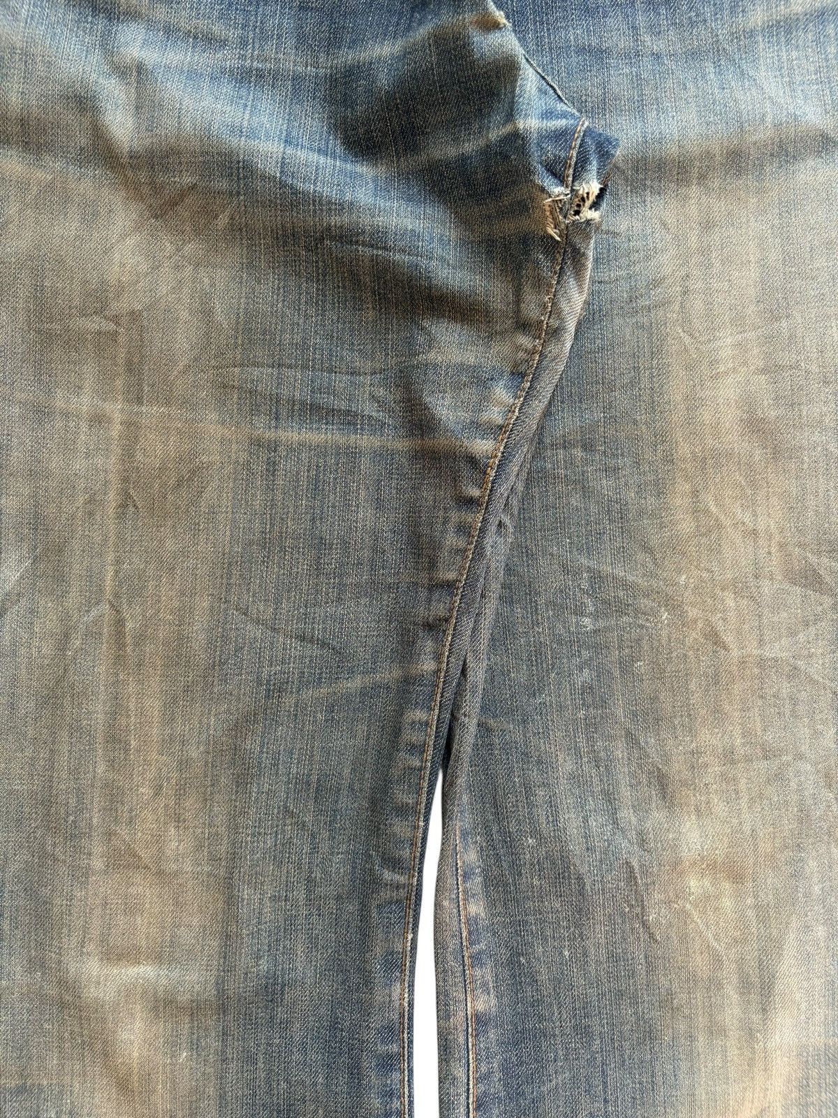 Uniqlo Vintage Uniqlo Rusty Mud Wash Distressed Flare Jeans Size US 28 / EU 44 - 5 Thumbnail
