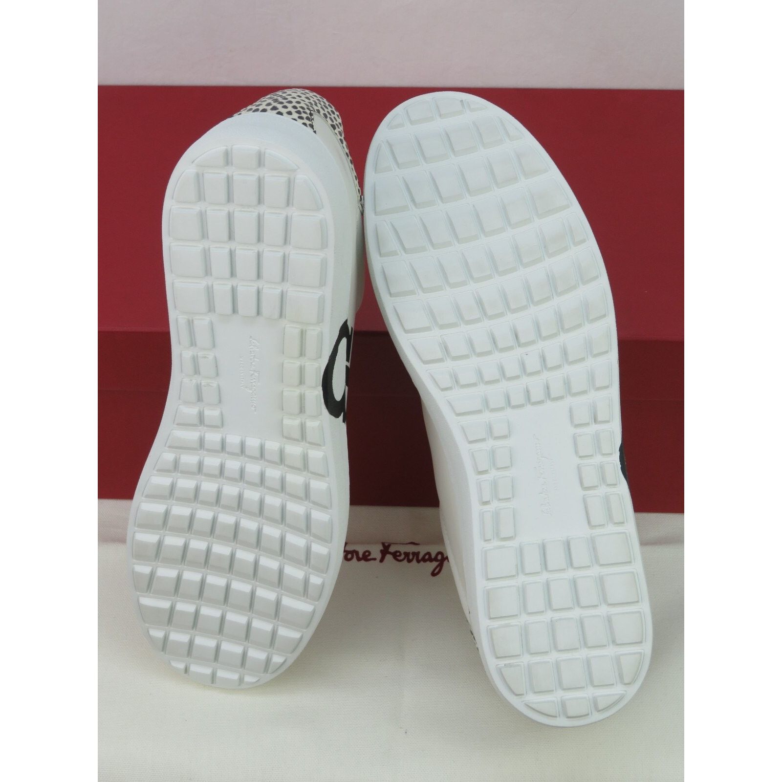 Salvatore Ferragamo FERRAGAMO NUMBER WHITE LEATHER BLACK GANCINI SNEAKERS 10.5 C Size US 10.5 / IT 40.5 - 4 Thumbnail