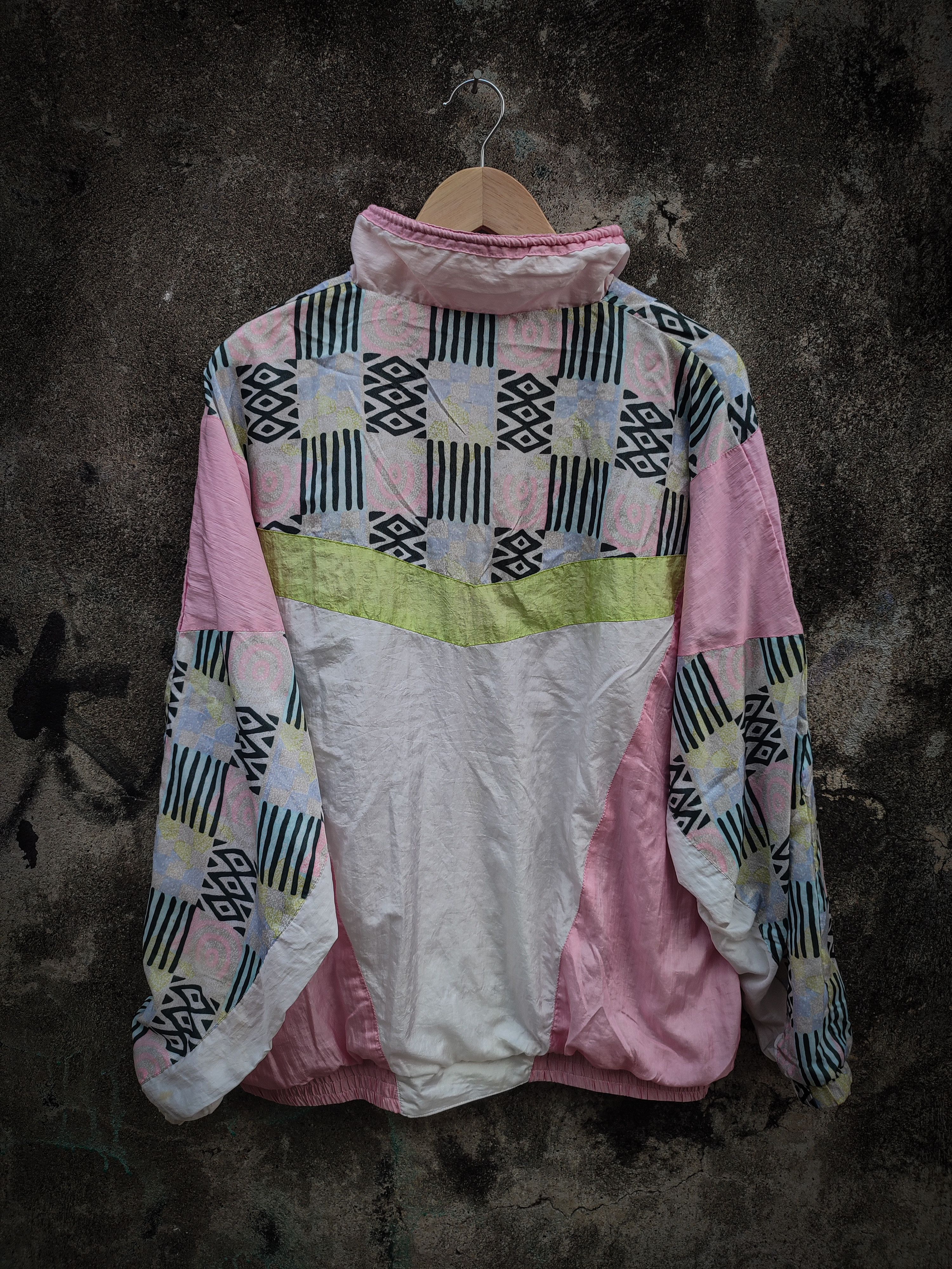 Nike × Vintage Vintage Nike Windbreaker X Las Vegas Club Hotel & Casino Size US XL / EU 56 / 4 - 2 Thumbnail