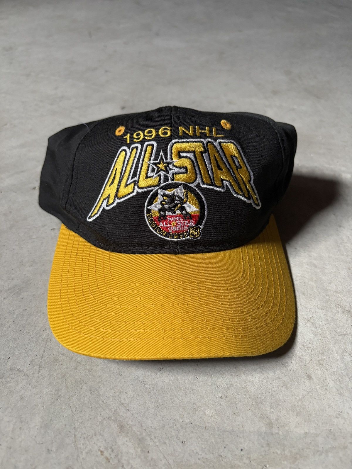 NHL × Vintage Vintage Starters 1996 NHL All Star Game SnapBack Size ONE SIZE - 1 Thumbnail