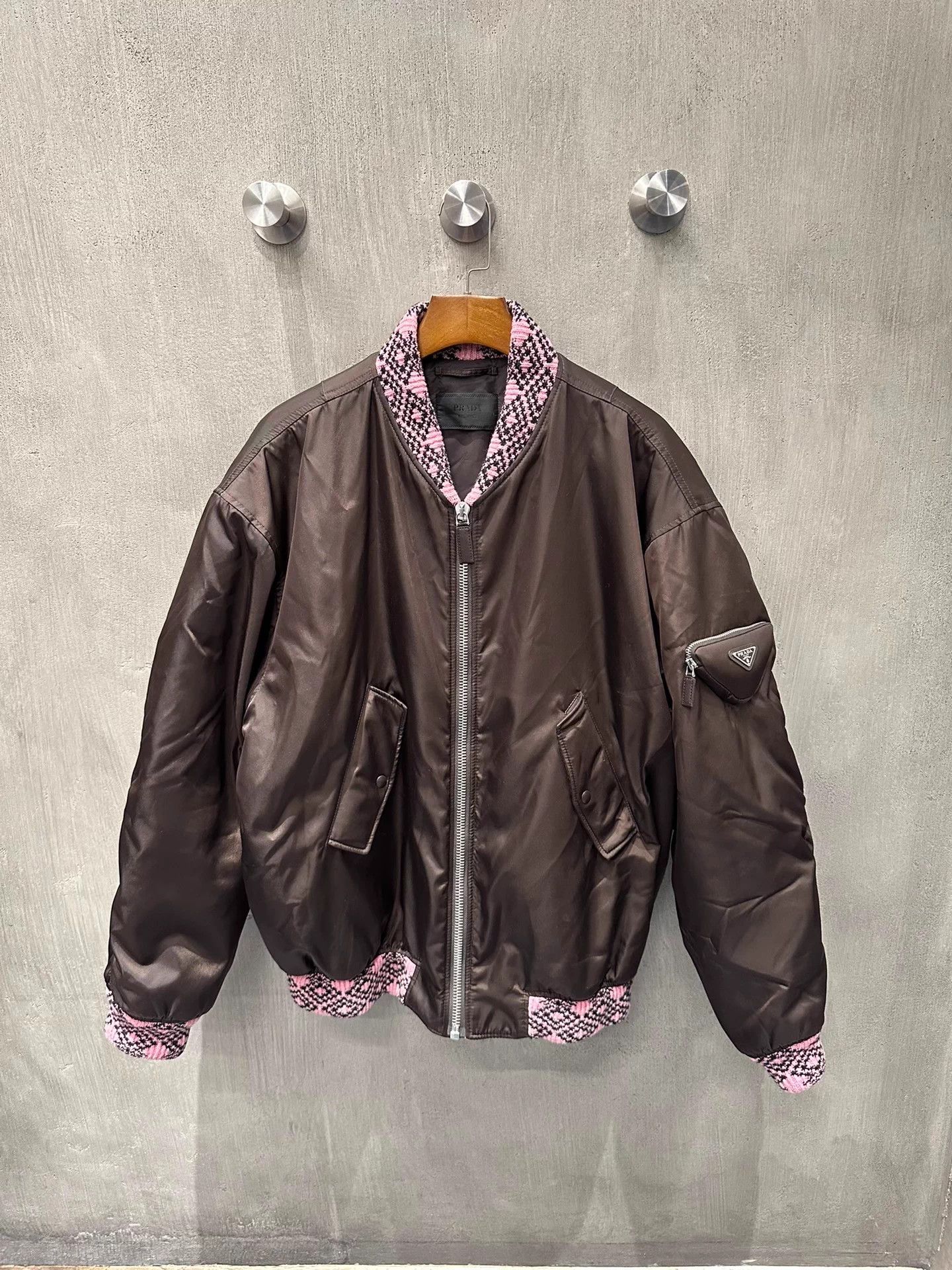 Prada Prada triangular arm bag with metal logo bomber jacket, Size US XS / EU 42 / 0 - 1 Thumbnail