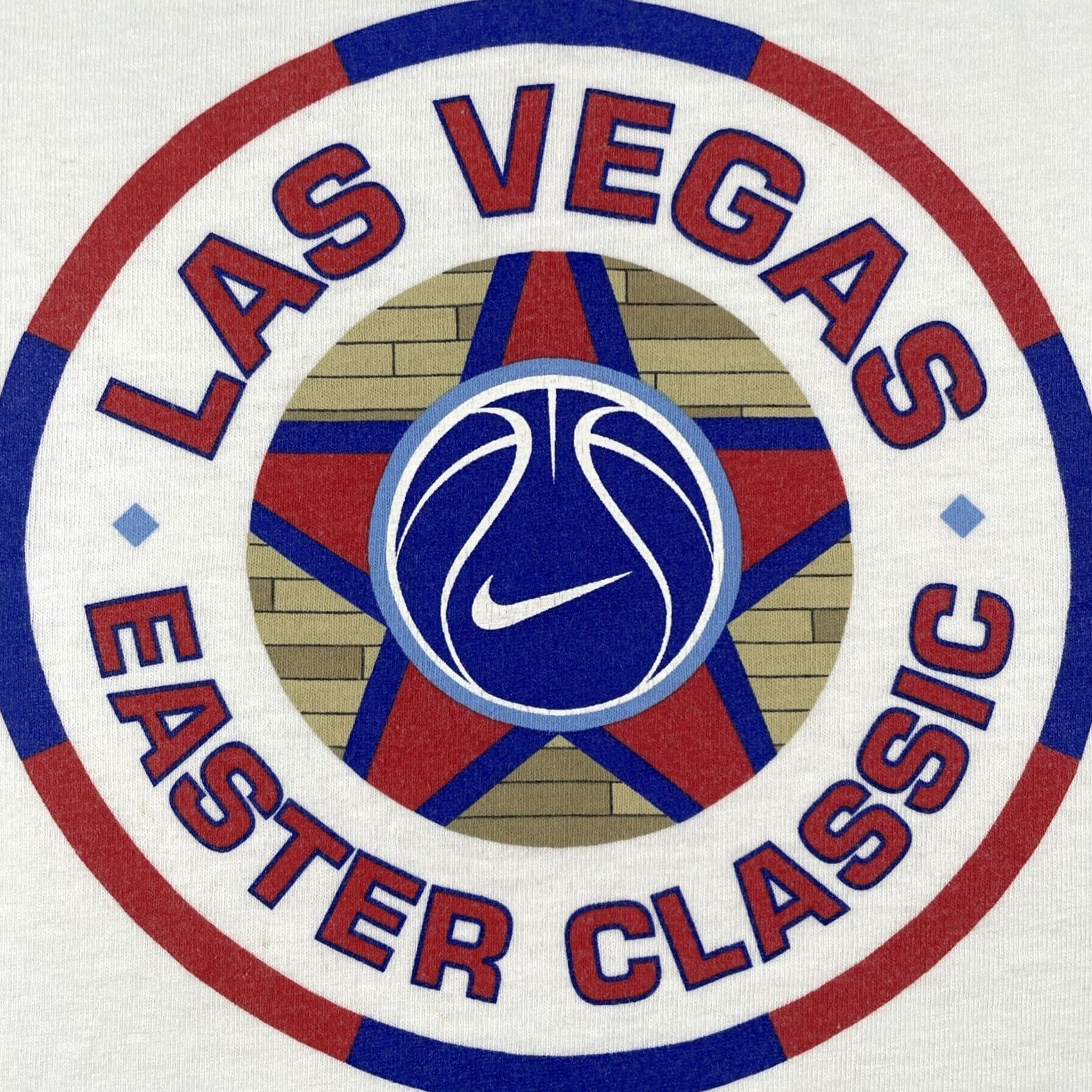 Nike VINTAGE Nike S Tee White Las Vegas Easter Classic 27th Invitational Basketball Tournament Mens Shirt S White Basketball Classic 90s Size US S / EU 44-46 / 1 - 4 Thumbnail