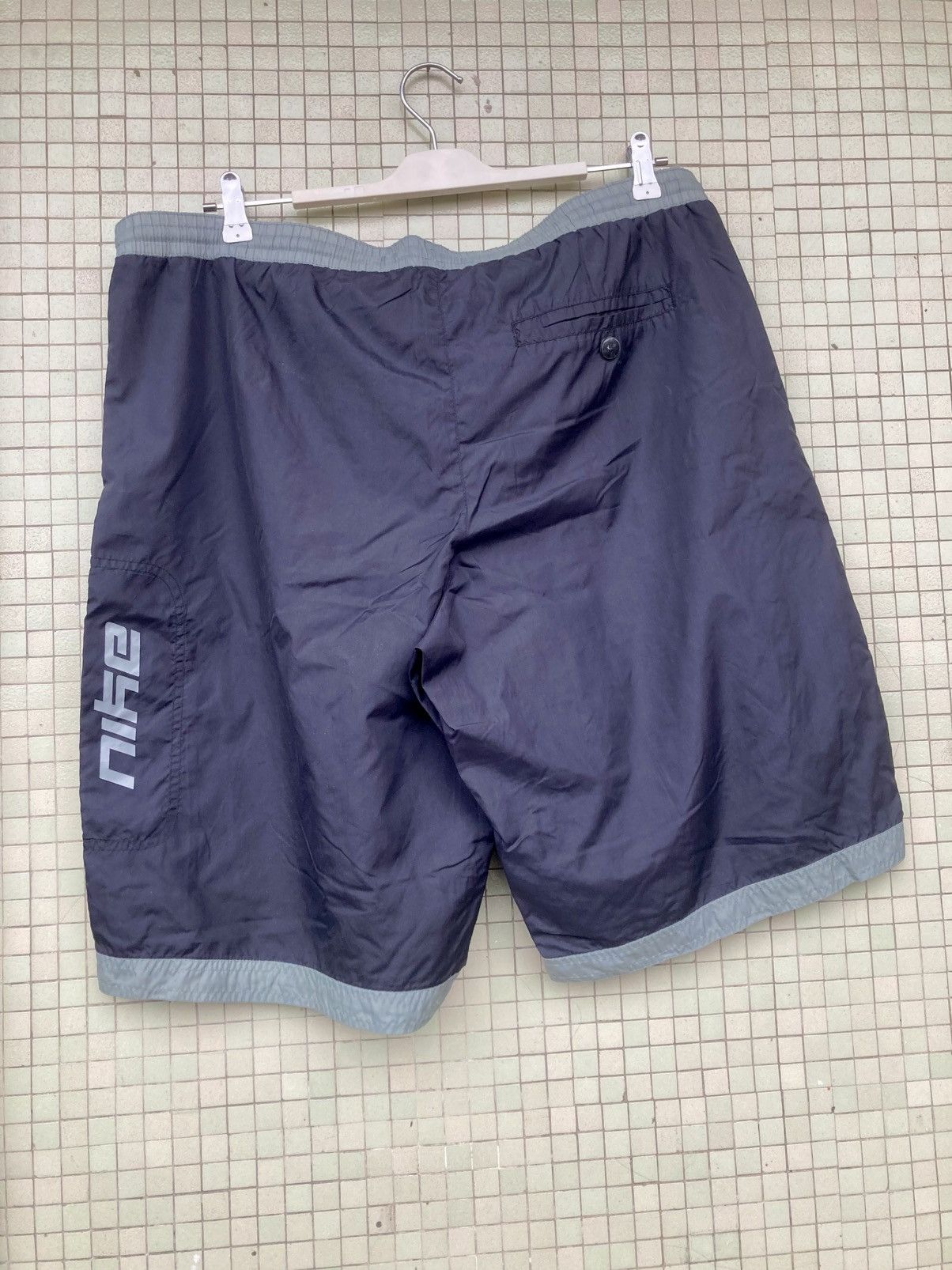 Nike Black Nike nylon shorts Size US 36 / EU 52 - 4 Thumbnail