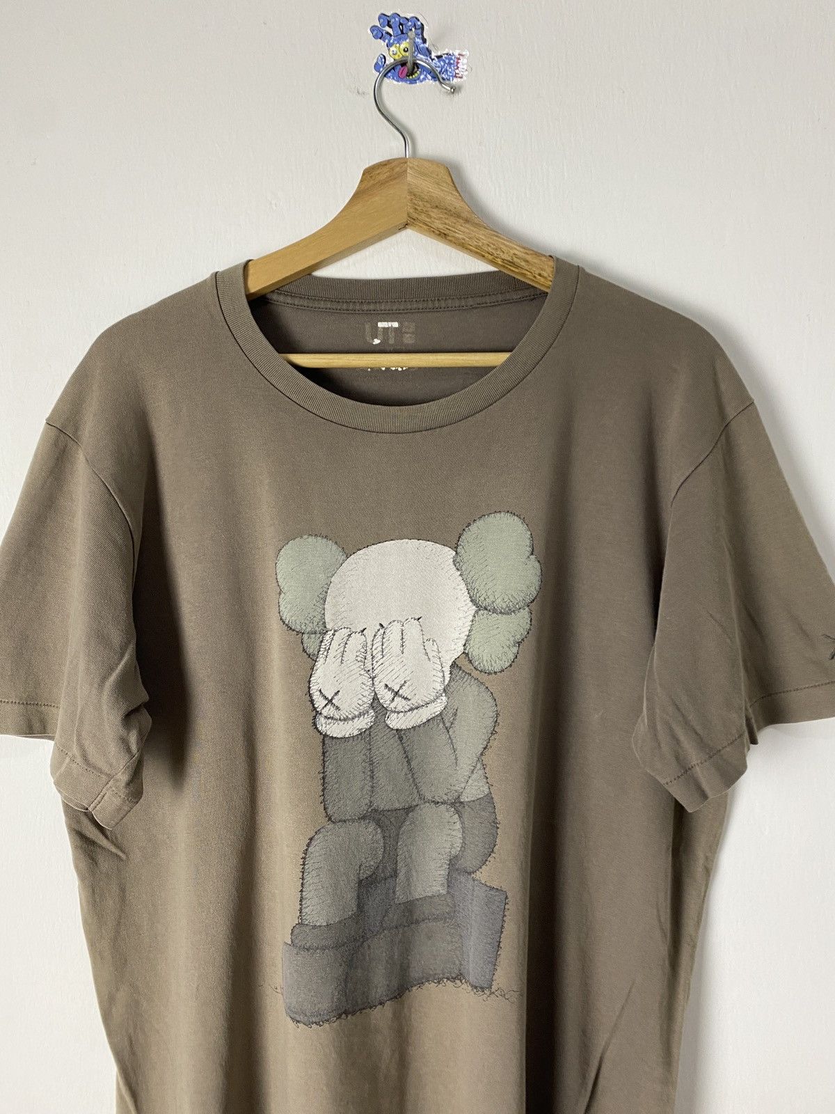 Kaws × Uniqlo OG Uniqlo Kaws Tee Size US XL / EU 56 / 4 - 2 Thumbnail