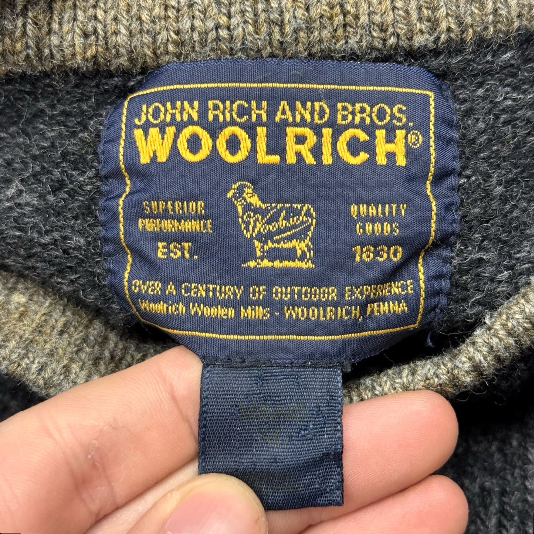 Vintage VINTAGE Woolrich Men’s Charcoal Grey Heathered Crew Neck Sweater XL Wool Blend Knit Pullover All Seasons Size US XL / EU 56 / 4 - 3 Thumbnail