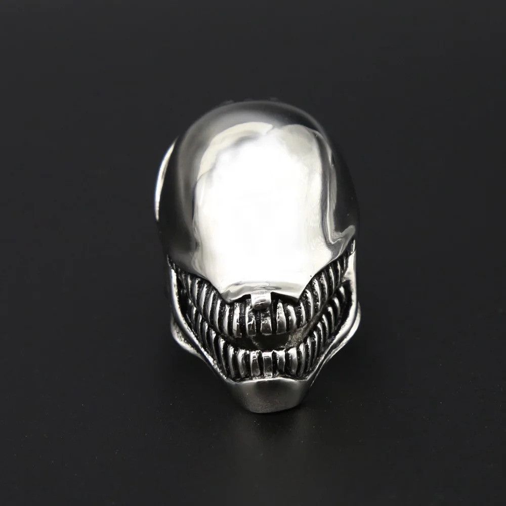 Vintage Gothic Venoms Skull Ring Size ONE SIZE - 1 Thumbnail