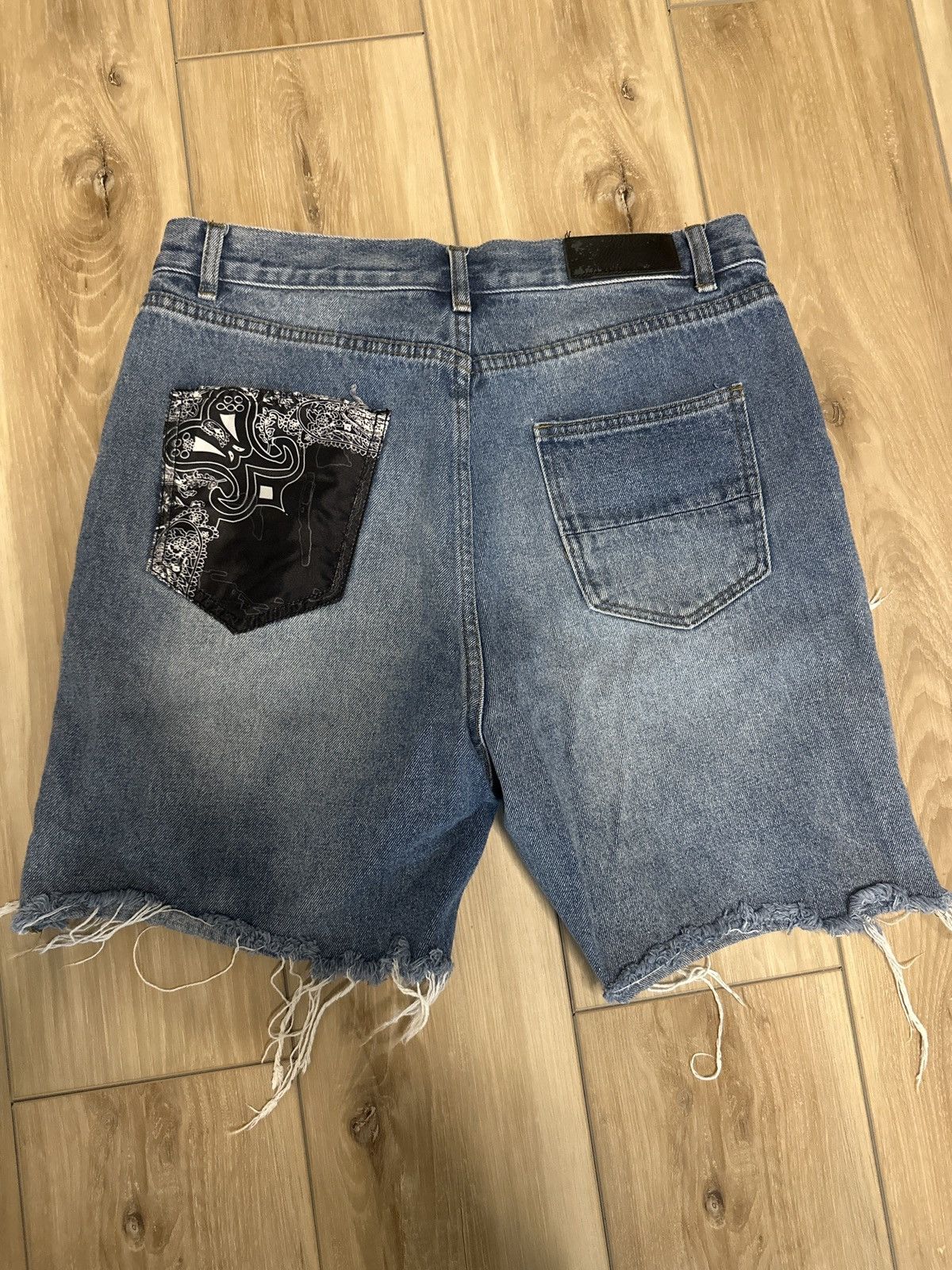 Other Distressed denim short Size US 32 / EU 48 - 2 Thumbnail