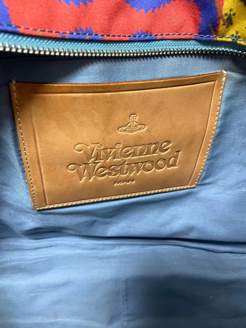 Vivienne Westwood Vivienne Westwood size os A series of large capacity totes Size ONE SIZE - 9 Thumbnail