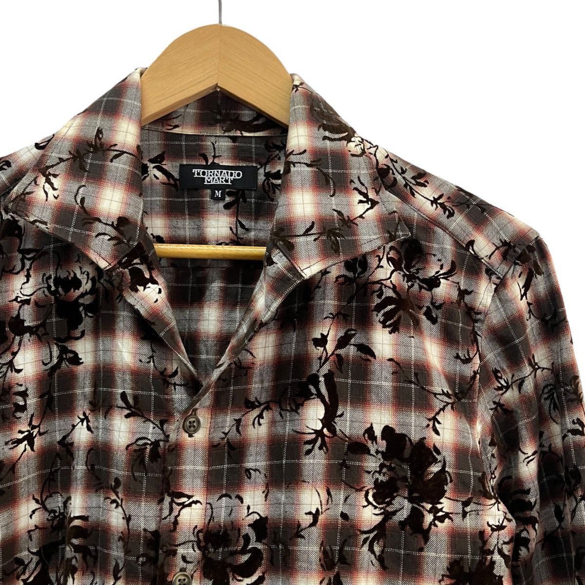 Tornado Mart Tornado Mart Open Collar Floral Theme Size US M / EU 48-50 / 2 - 3 Thumbnail