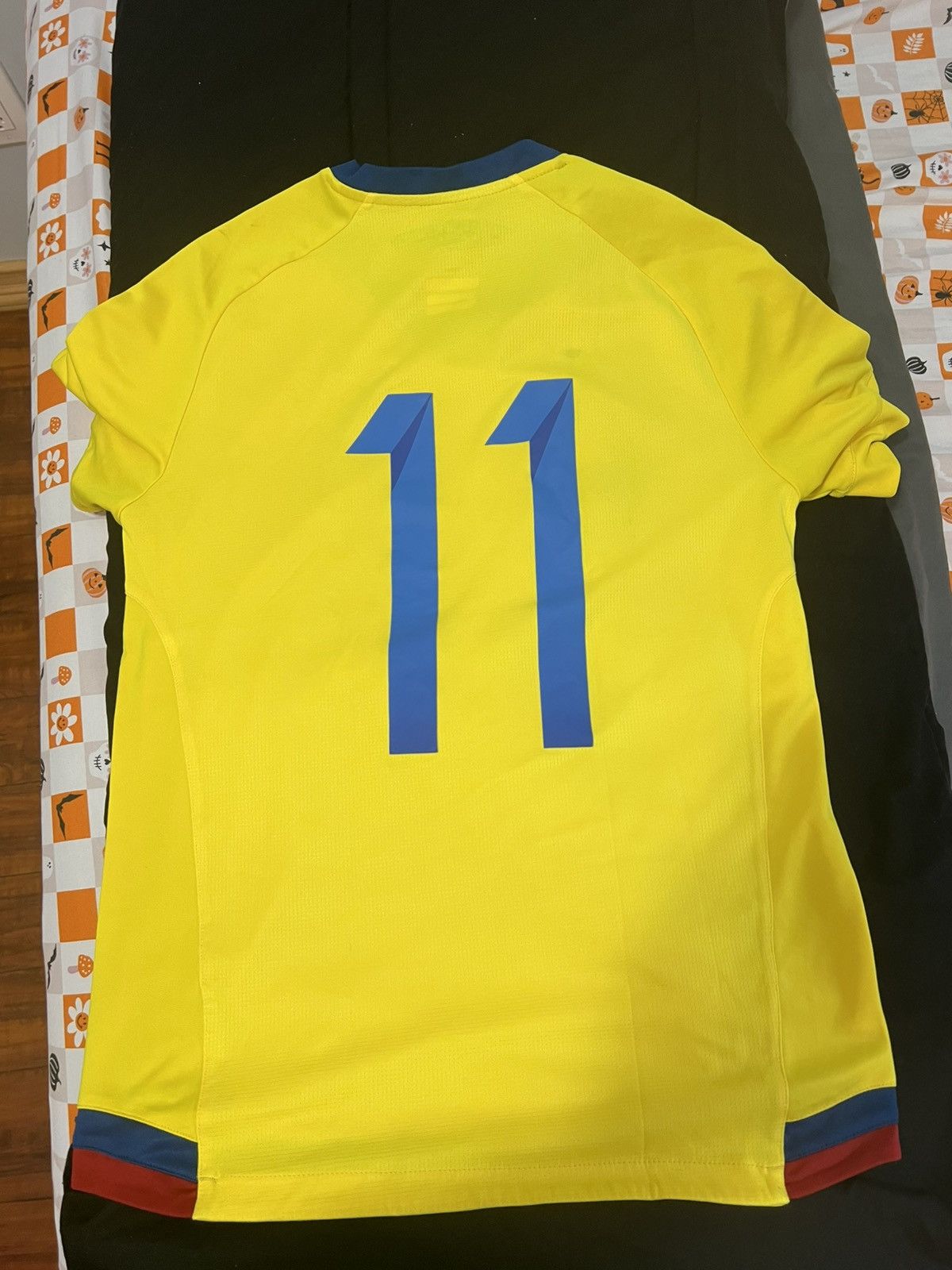Vintage 2017 Ecuador home jersey Size US S / EU 44-46 / 1 - 2 Thumbnail