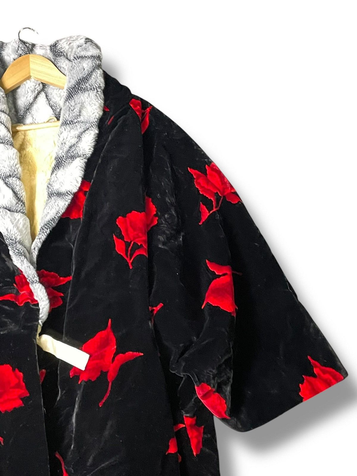 The Unbranded Brand × Vintage Japanese Brand Classic Fluffy Oversize Outerwear(3) Size US XXL / EU 58 / 5 - 6 Thumbnail