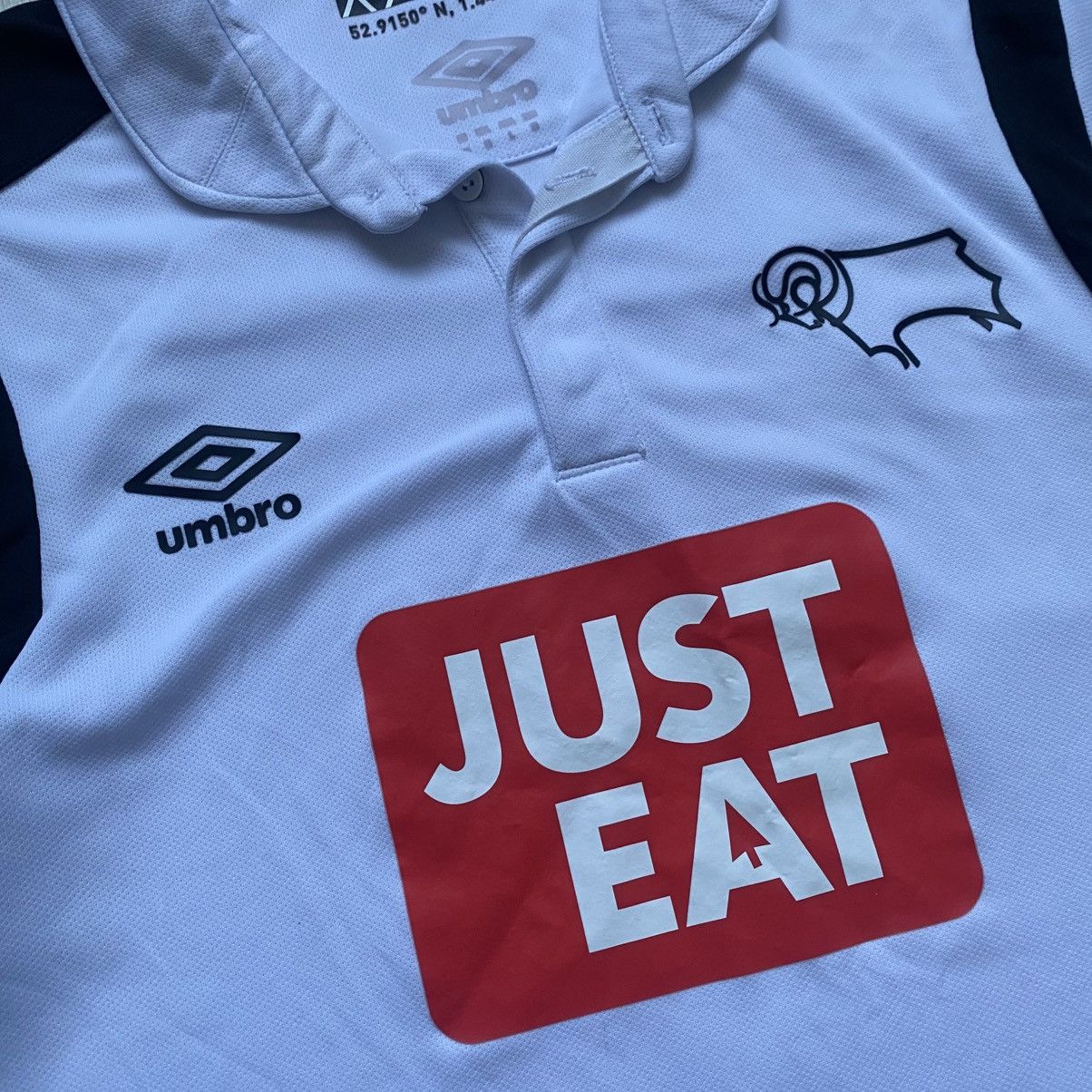 Umbro BLOCKORE Derby County Umbro jersey Soccer England Football Size US M / EU 48-50 / 2 - 4 Thumbnail