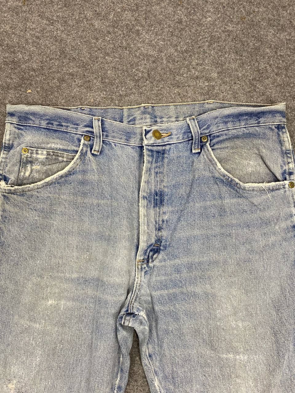Wrangler vintage wrangler lightwash distressed denim Size US 37 - 8 Thumbnail