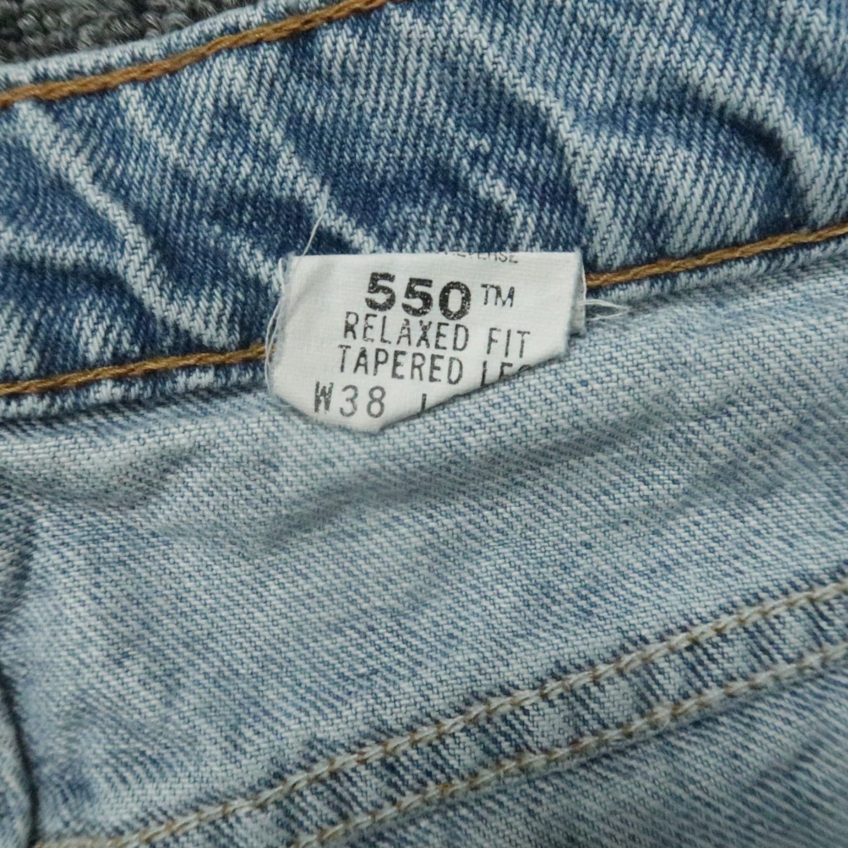Levi's VINTAGE Levi's 550 Jeans Men 36x32 Denim Blue Relaxed Fit 5-Pocket 90s Y2K Men’s Jeans Reg Size US 36 / EU 52 - 3 Thumbnail