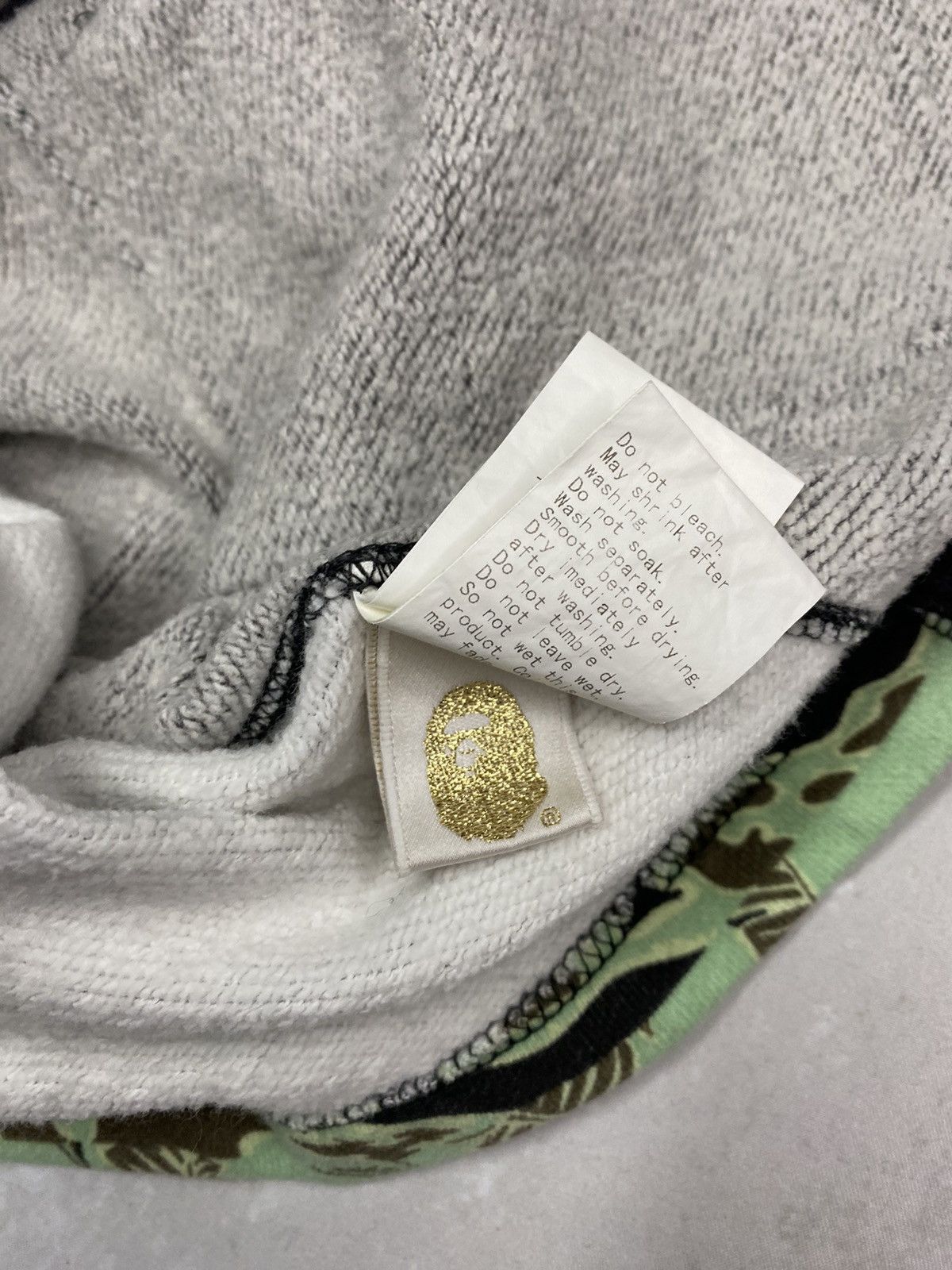 Bape × Nigo Banana Leaf Camo Cardigan Size US M / EU 48-50 / 2 - 9 Thumbnail