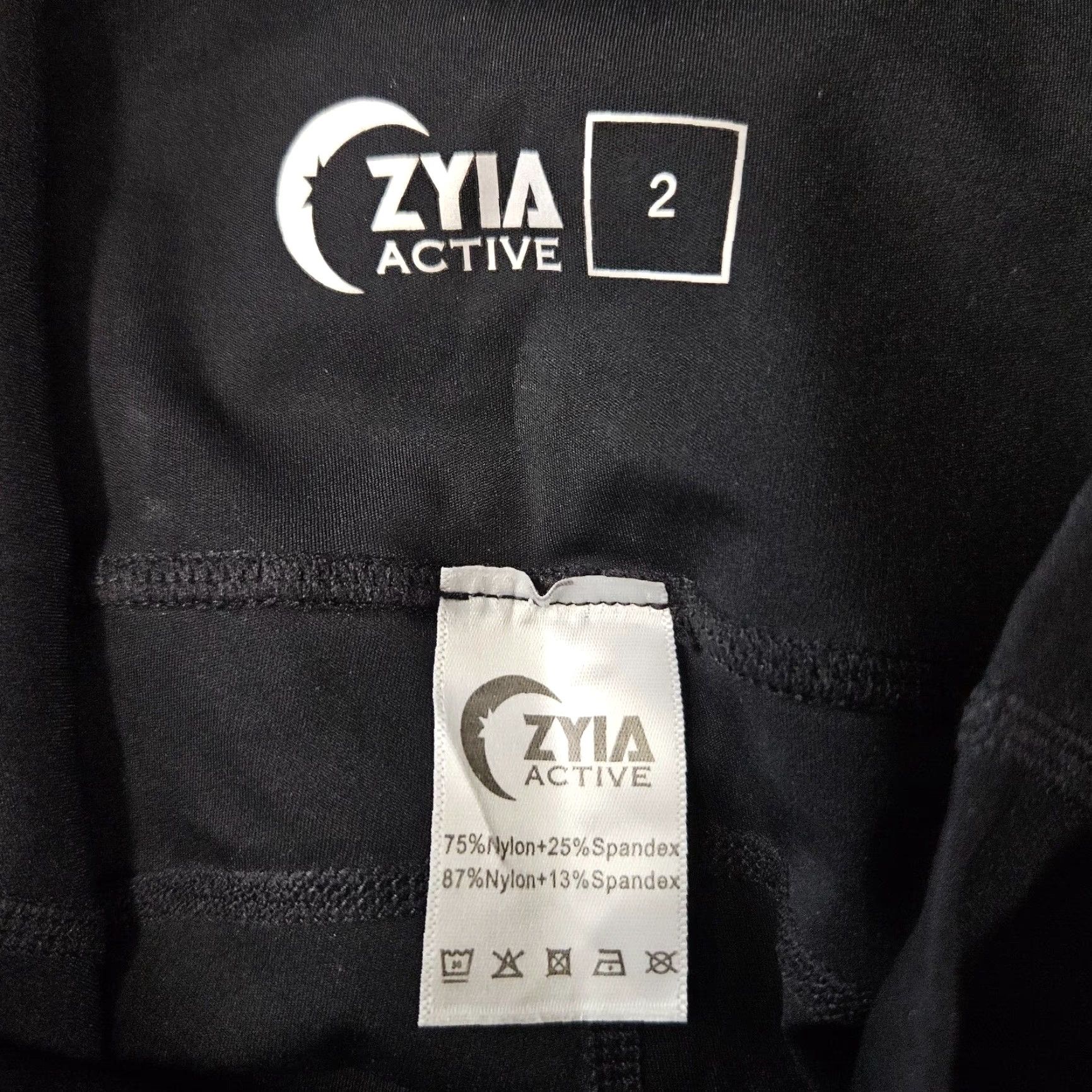Vintage Zyia Active Womens Cropped Leggings Sz 2 Black Animal Print Pockets Size 26" / US 2 / IT 38 - 4 Thumbnail