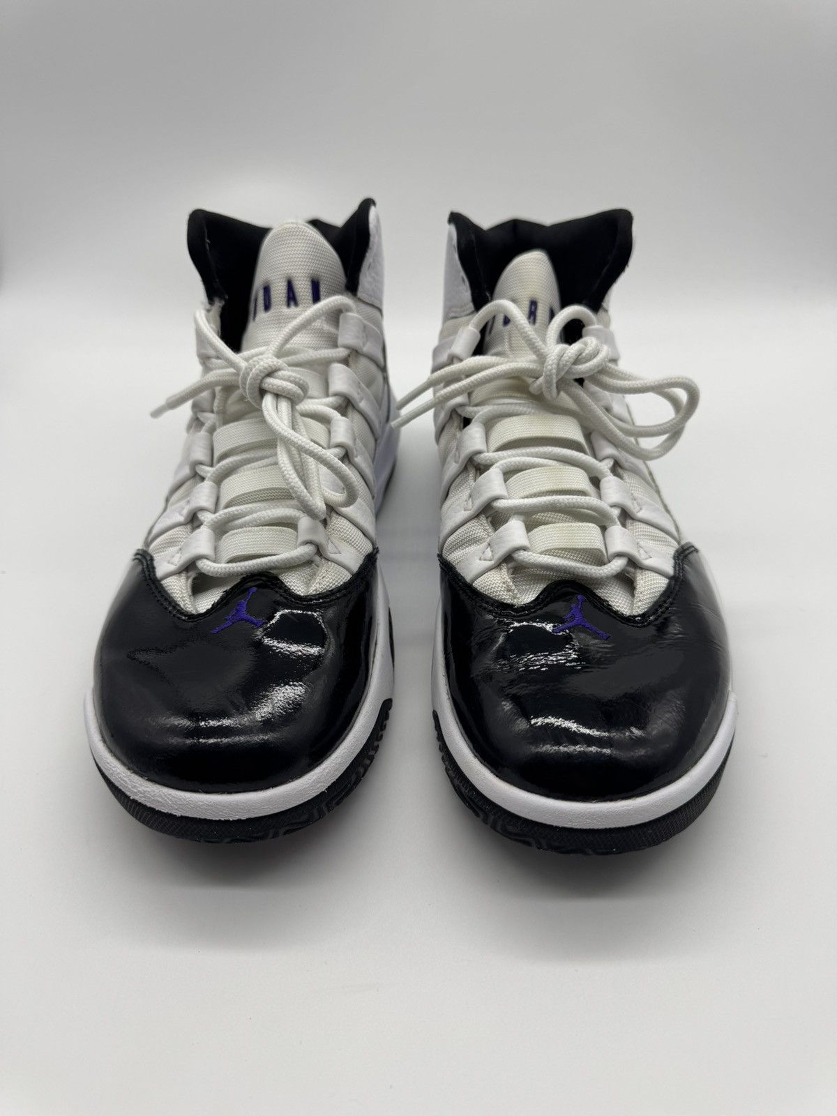 Jordan Brand × Nike Air Jordan Max Aura Concord 11 Oreo AQ9084 121 Men's Size 8 Size US 8 / EU 41 - 4 Thumbnail