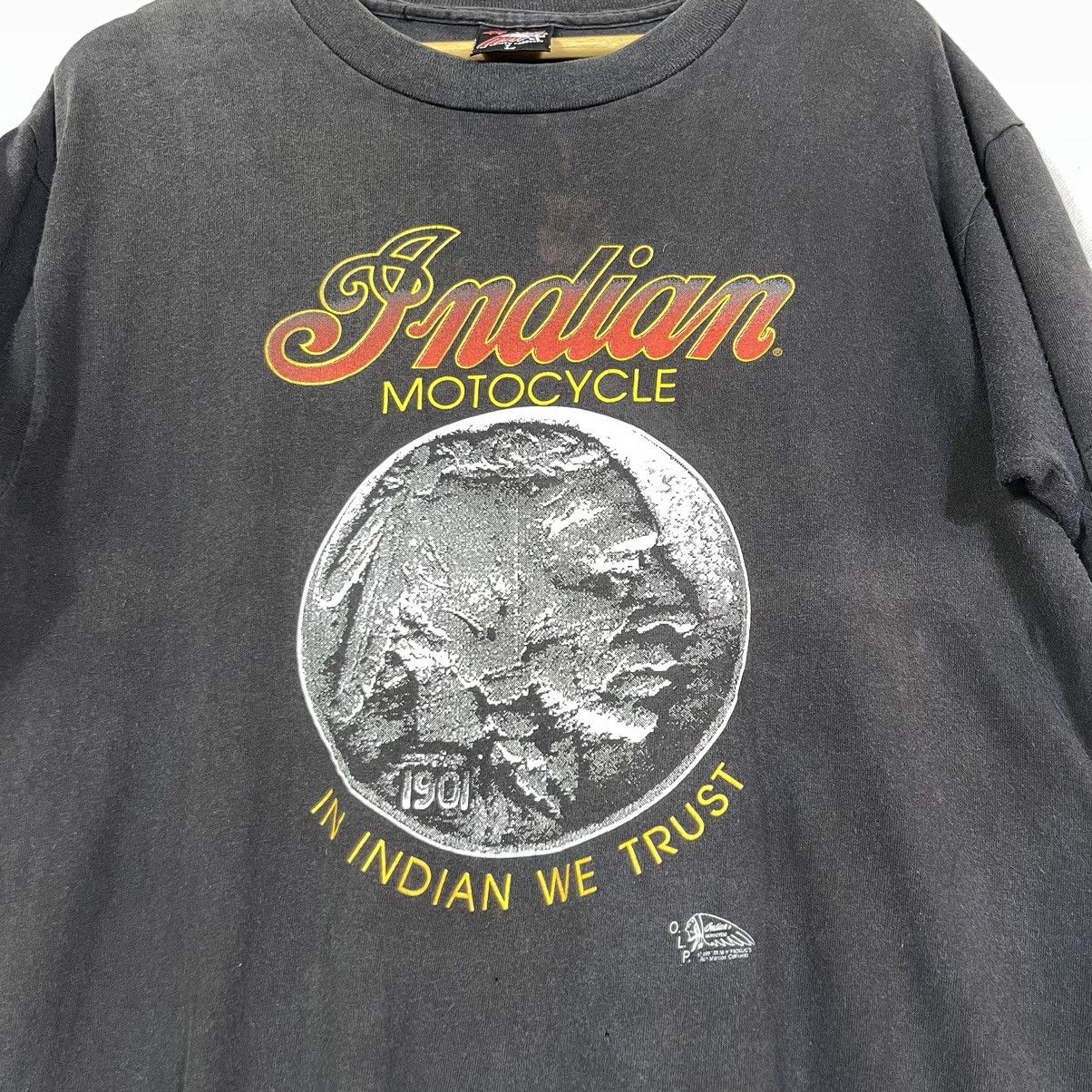 Indian Motorcycle Rare! 90s Vintage Indian Motorcycle Apache Head Fades Tshirt Size US L / EU 52-54 / 3 - 11 Thumbnail