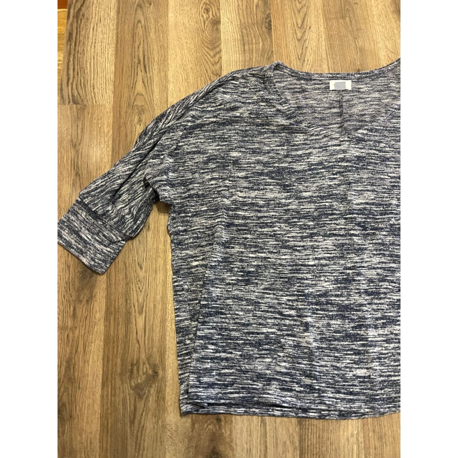 Old Navy Old Navy Shirt Women's XL T-Shirt 3/4 Sleeve V-Neck Gray Blue White Casual Modern Basic Vintage: No Womens XL Size XL / US 12-14 / IT 48-50 - 3 Thumbnail