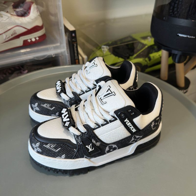 Louis Vuitton Louis Vuitton Trainer Maxi Black and White Sneakers 0079 Size US 6.5 / EU 39-40 - 1 Thumbnail