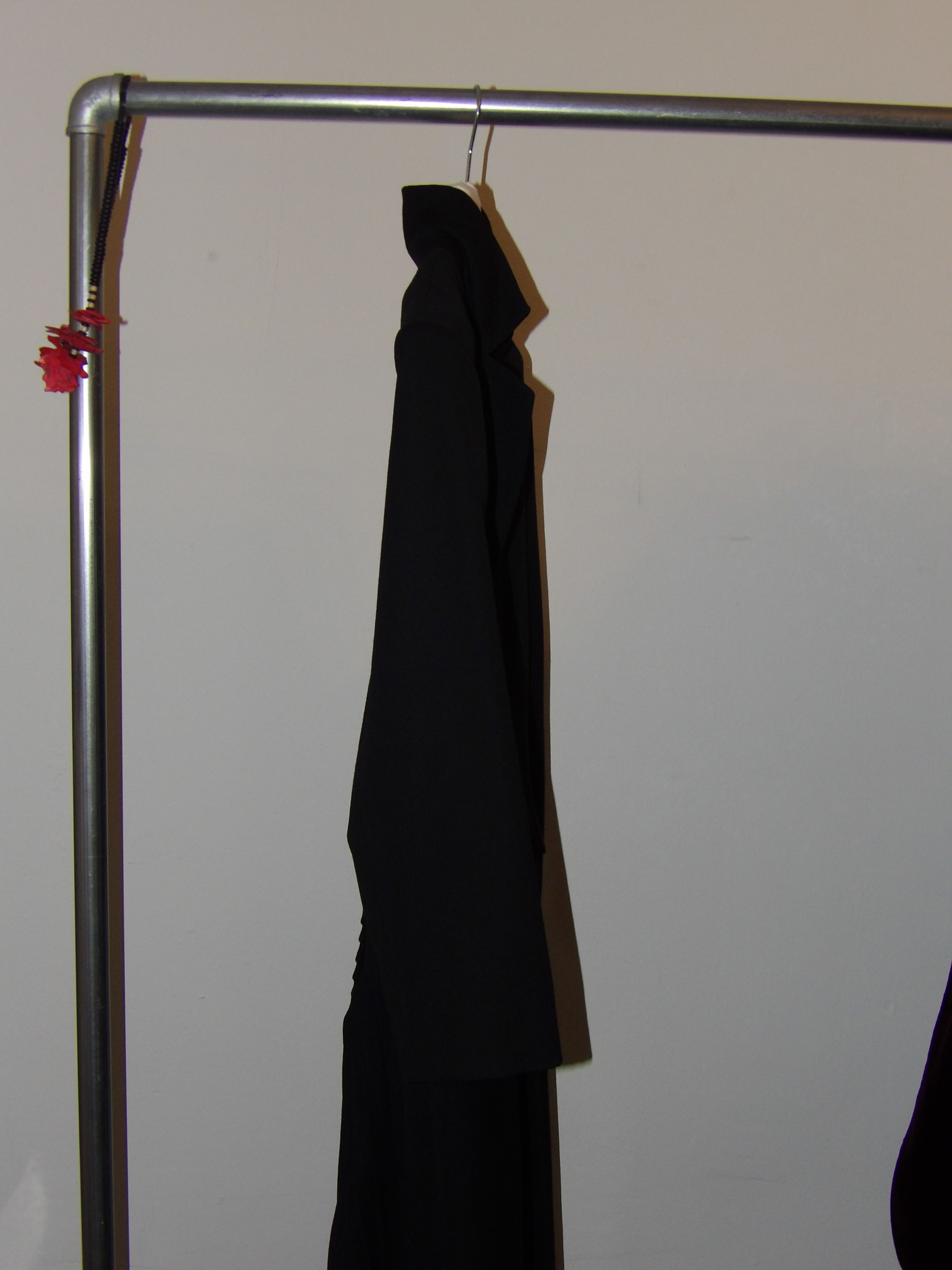 Ivan Grundahl Replica Long Coat W/ Pleated Open Back Size M / US 6-8 / IT 42-44 - 2 Thumbnail