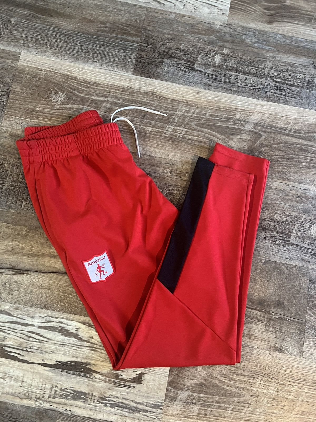Le Coq Sportif Cali, Colombia team América pants Size US 30 / EU 46 - 1 Thumbnail