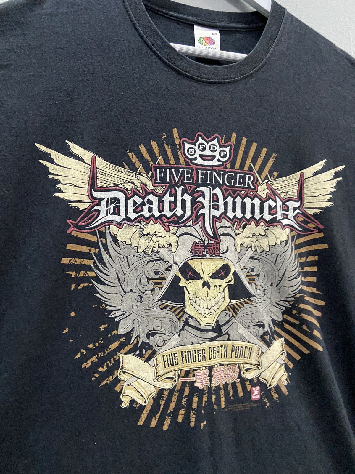 Band Tees FIVE FINGER DEATH PUNCH 2010 TEE SHIRT Size US XL / EU 56 / 4 - 4 Thumbnail