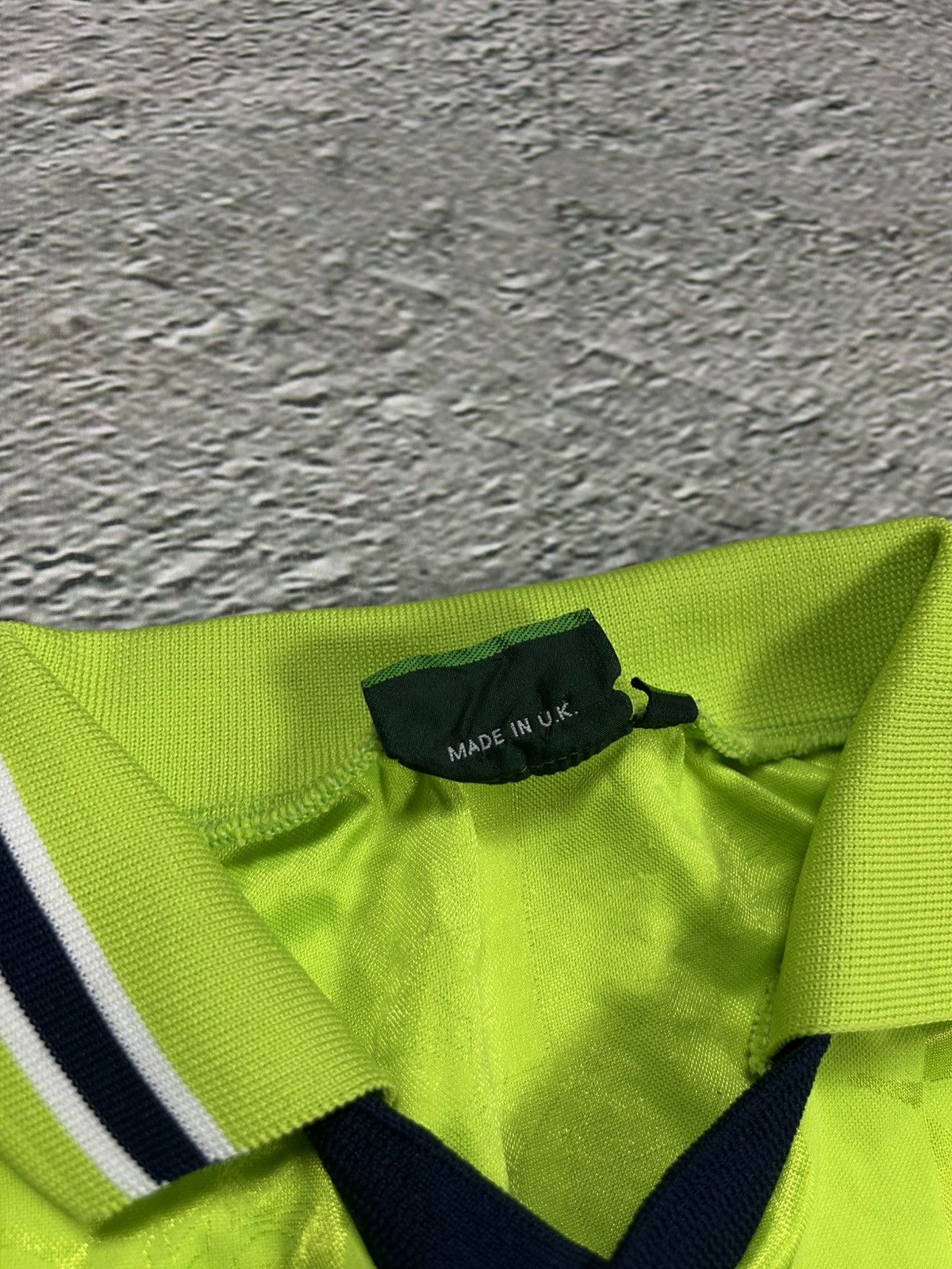 Diadora × Vintage Diadora vintage Jersey neon green 90s big logo Size US XL / EU 56 / 4 - 4 Thumbnail