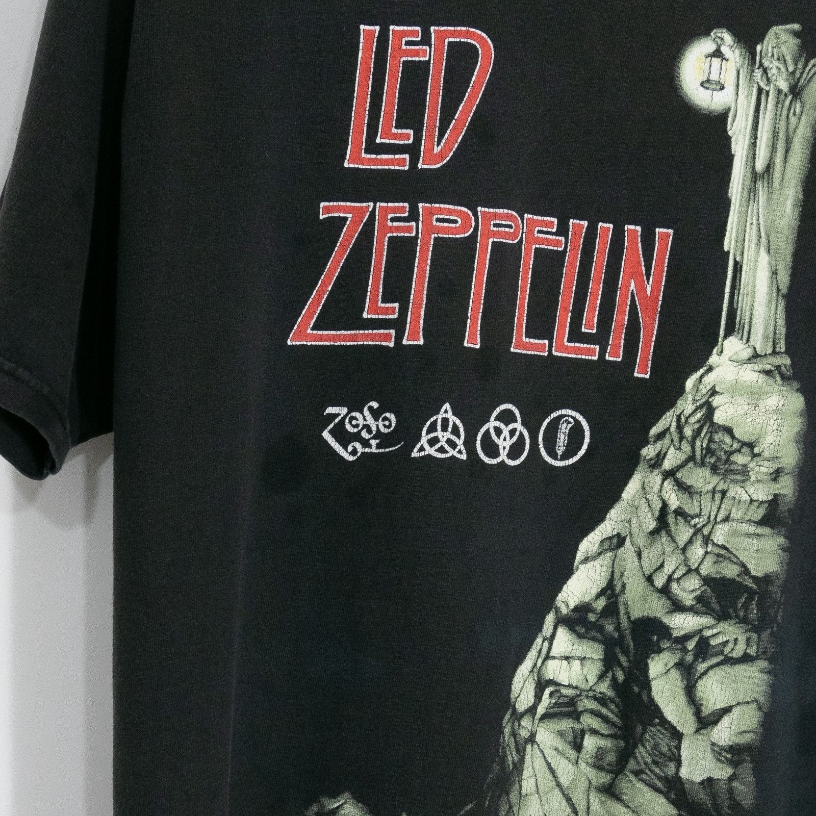 Vintage Vintage Y2K Led Zeppelin IV Cover T Shirt Large - Distressed Size US L / EU 52-54 / 3 - 4 Thumbnail