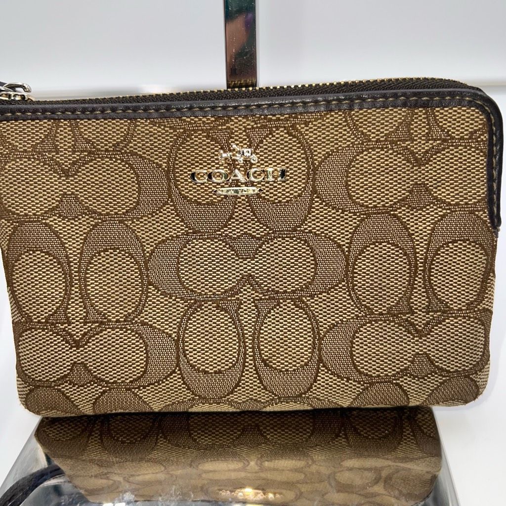 Coach Coach Outline Signature Corner Zip Wristlet Khaki Brown Size ONE SIZE - 3 Thumbnail